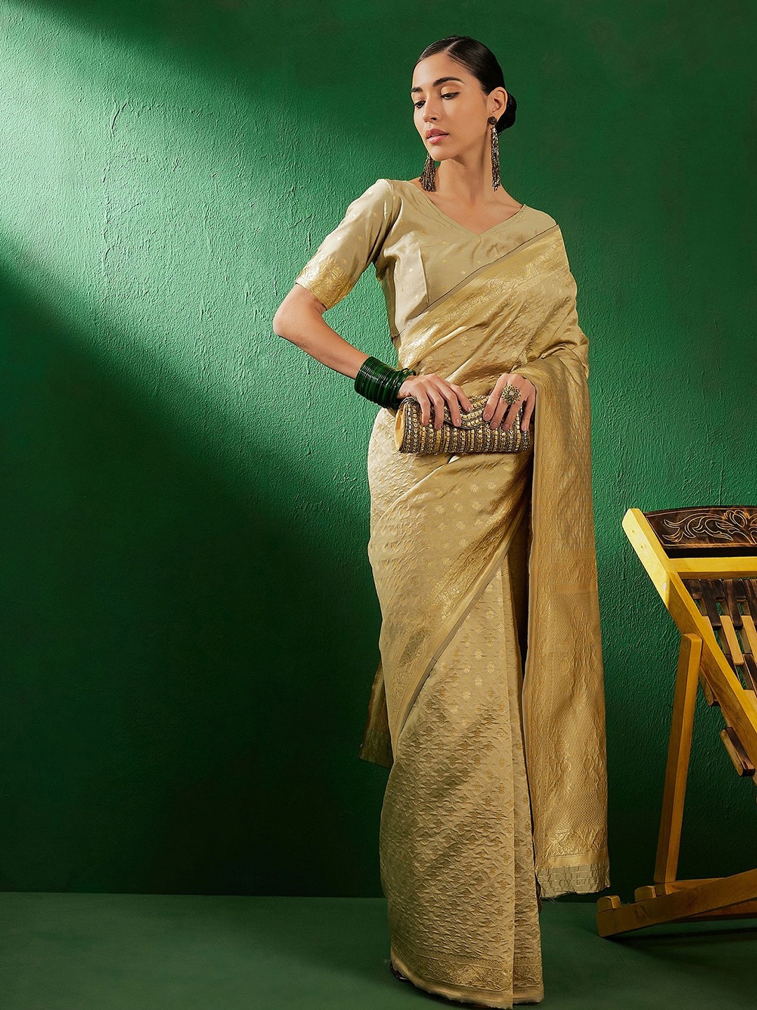 

SHADOW & SAINING Woven Design Zari Banarasi Saree, Beige