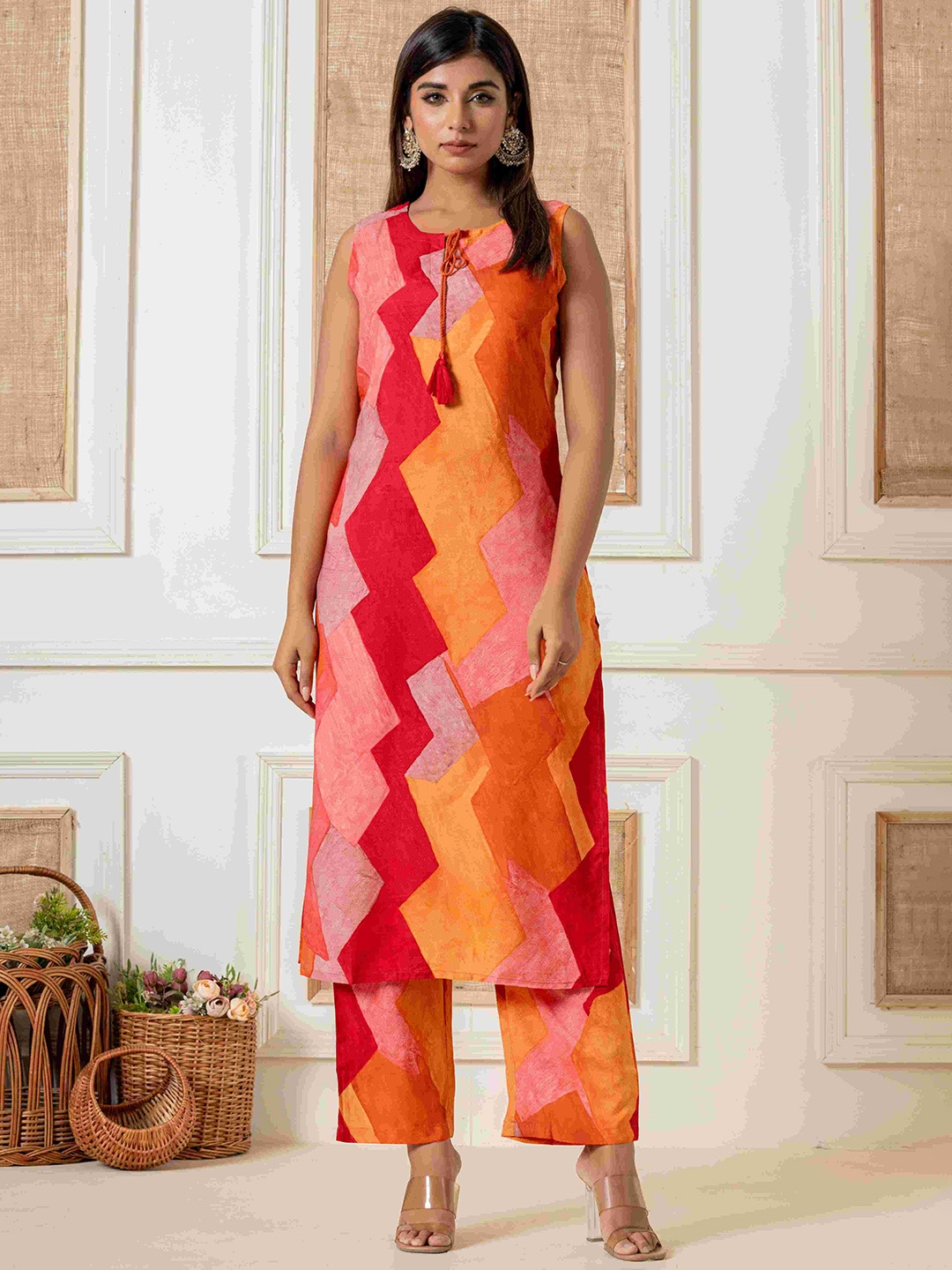 

Do Dhaage Geometric Printed Round Neck Tunic & Trouser, Orange