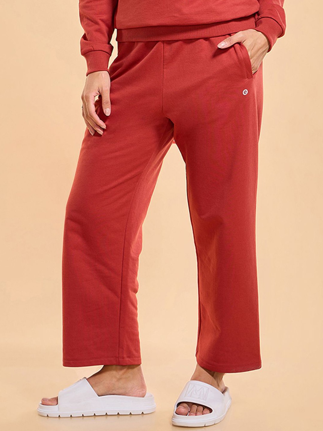 

Enamor Essentials Mid Rise Relaxed Fit Ankle Length Fur Back Cozy Pant-E405, Red