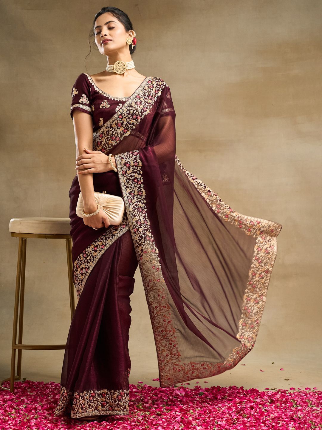 

kasee Solid Embroidered Saree, Maroon