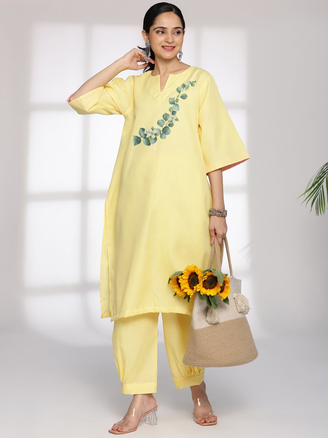 

LetsDressUp Floral Printed Notch Neck Pure Cotton Straight Kurta, Yellow