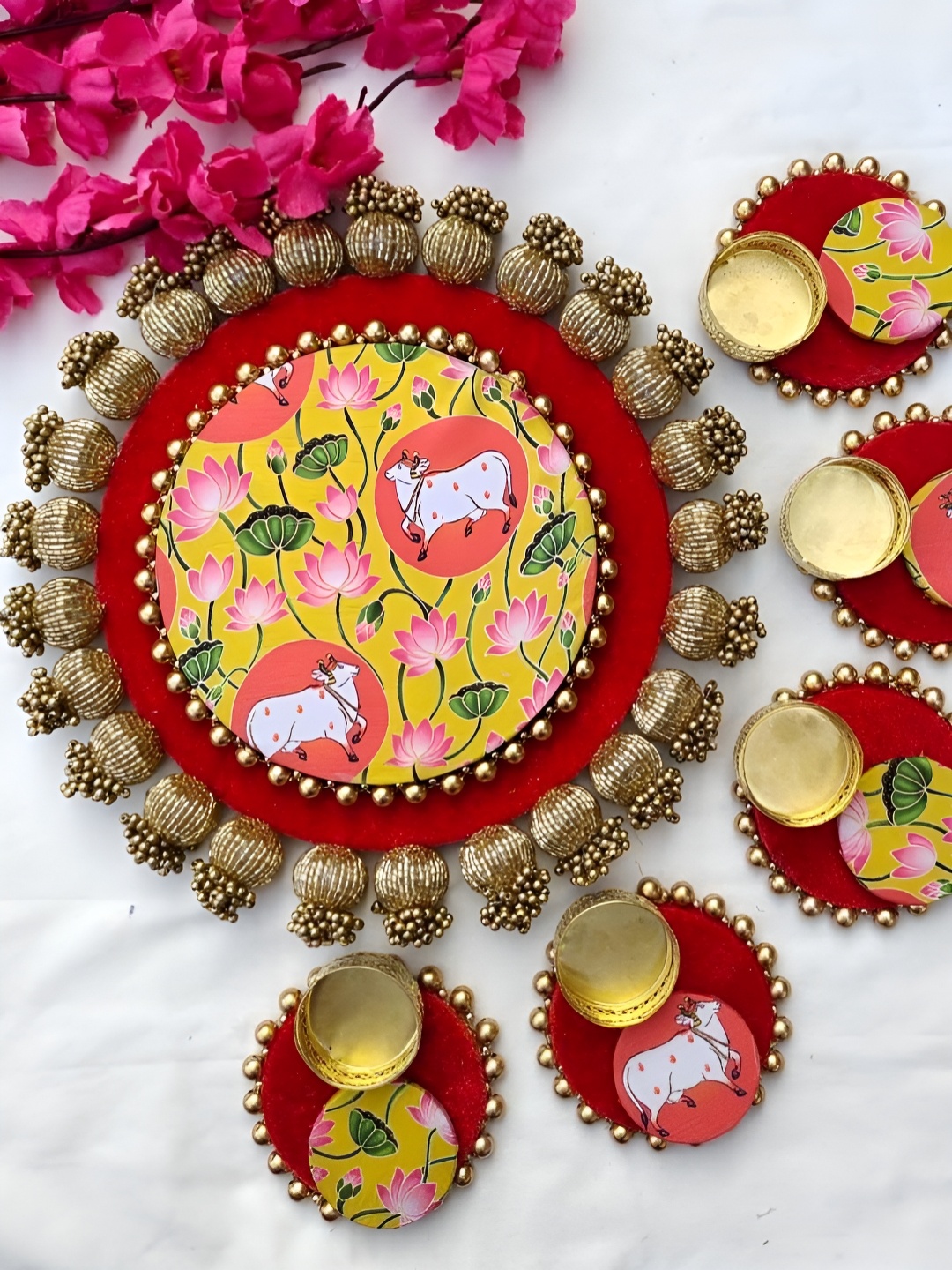 

PLAYFUL STITCHES Yellow & Red 5 Pieces Tealight Candle Holders