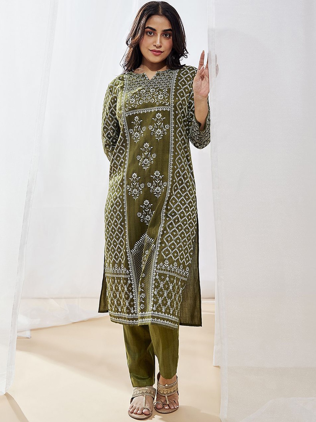 

VASTRAMAY Ethnic Motifs Printed Cotton Blend Straight Kurta With Trousers, Olive