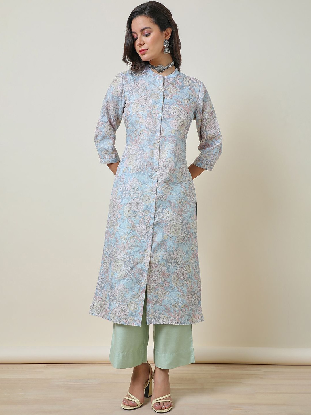

Soch Blue Floral Printed Mandarin Collar Puff Sleeves Straight Kurta