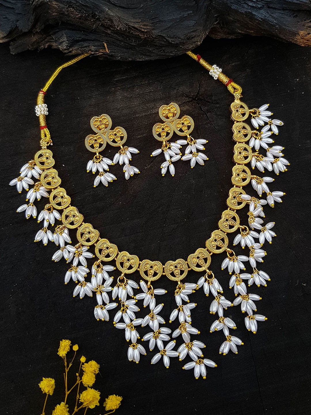 

GRIIHAM Gold-Plated Antique Pearls Beaded Jewellery Set