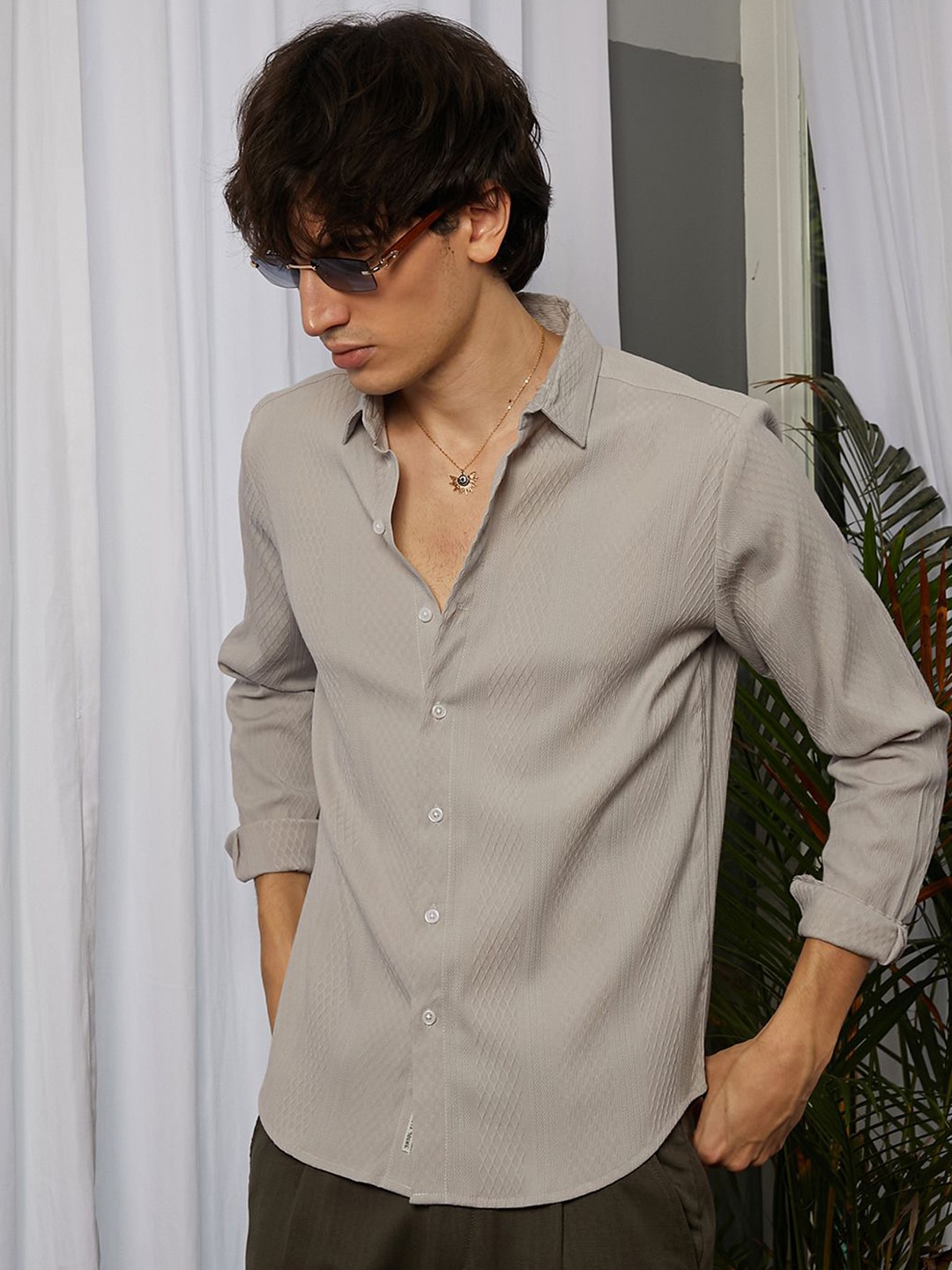 

Campus Sutra Men Comfort Spread Collar Solid Casual Shirt, Beige