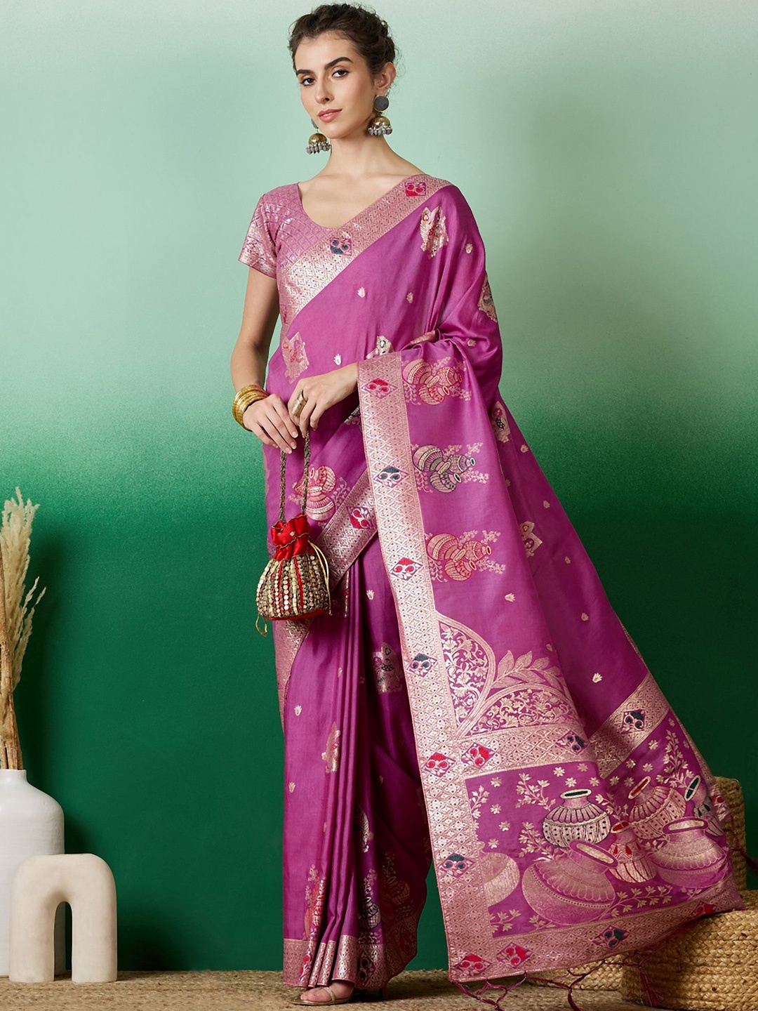 

SHADOW & SAINING Woven Design Zari Banarasi Saree, Lavender