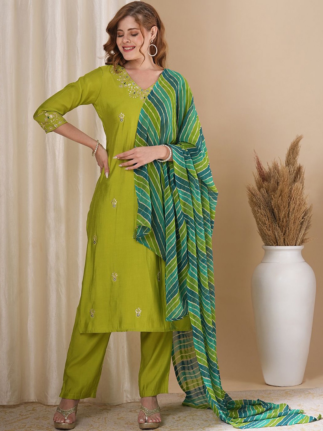 

FASHOR Floral Embroidered Zari Straight Kurta With Trousers & Dupatta, Green