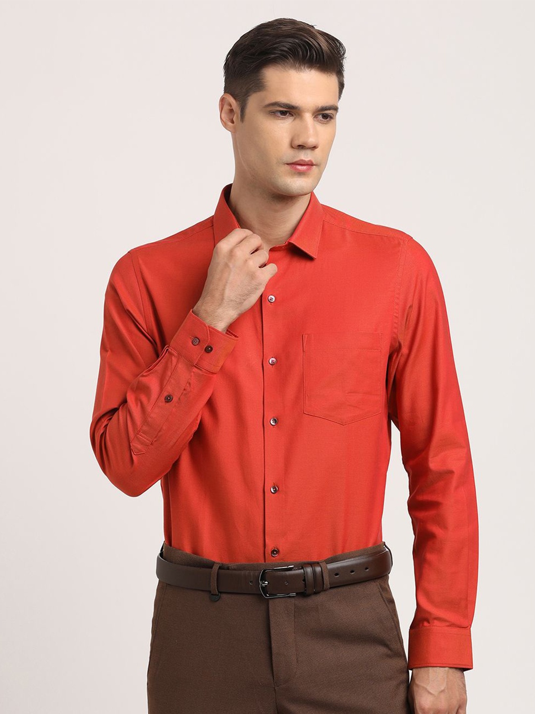 

Turtle Men Standard Spread Collar Solid Cotton Slim Fit Formal Shirt, Orange