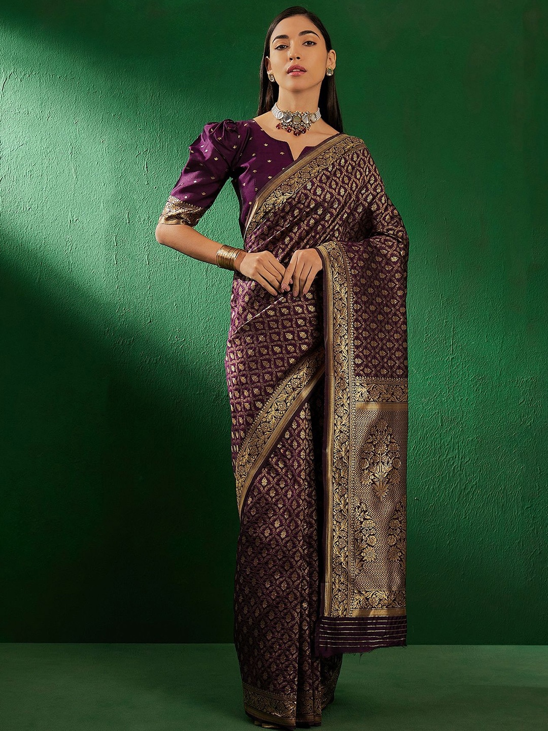 

SHADOW & SAINING Woven Design Zari Banarasi Saree, Purple