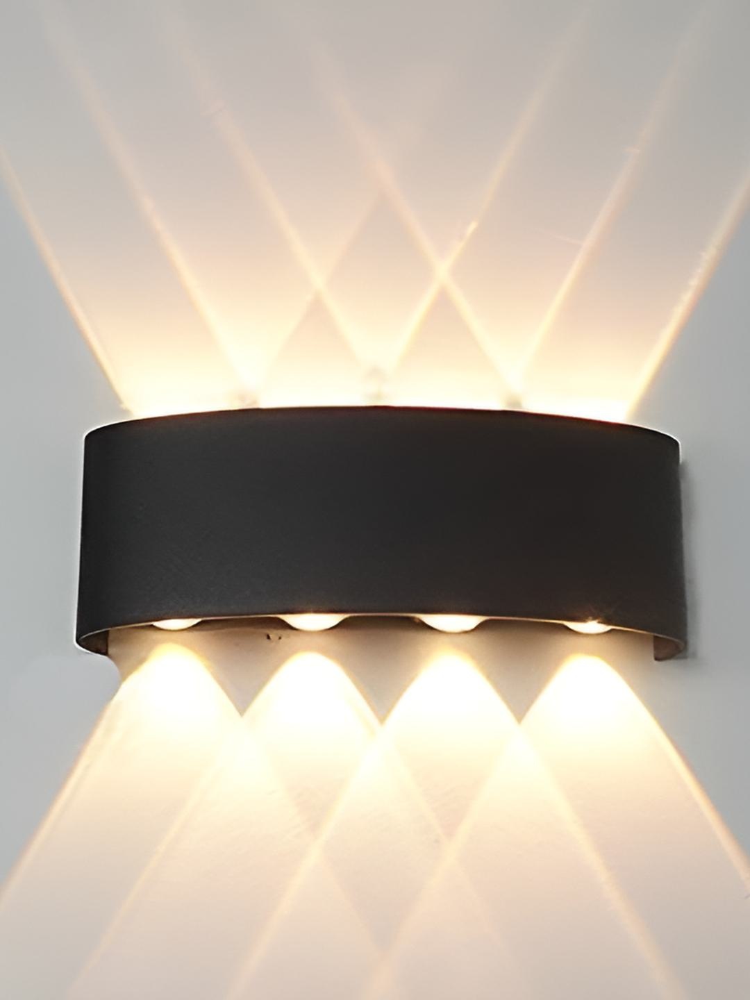 

SPARK WORLD White & Black Textured Outdoor Lamp