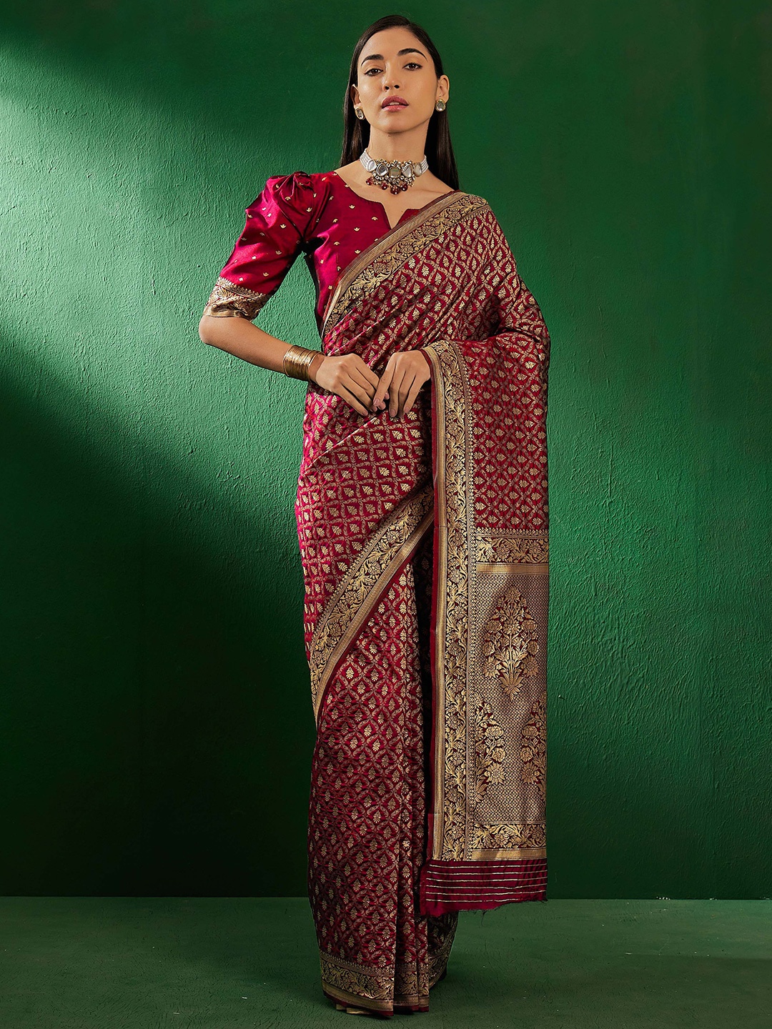 

SHADOW & SAINING Woven Design Zari Silk Blend Designer Banarasi Saree, Red