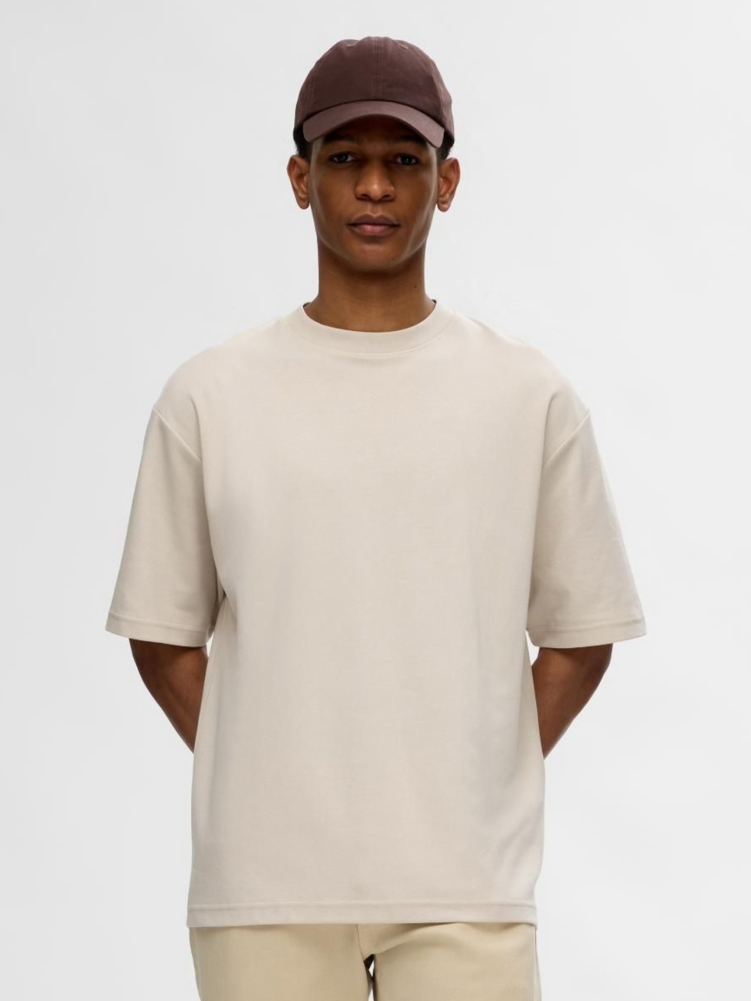 

SELECTED Men Solid Round Neck Cotton Relaxed Fit T-Shirt, Beige