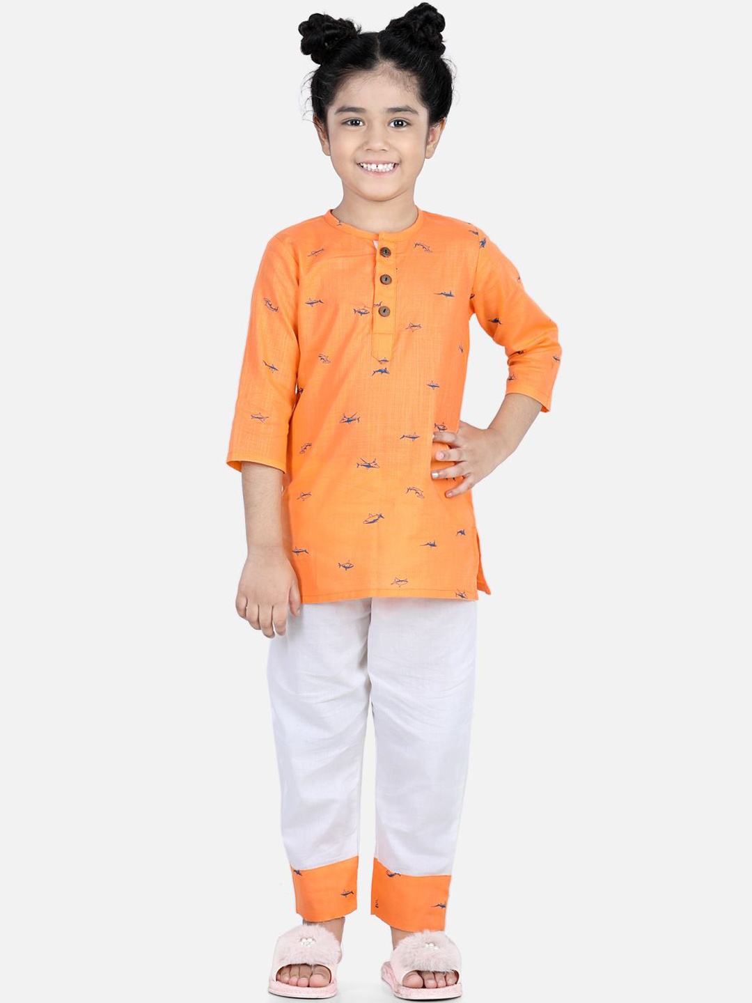 

LITTLE GINNIE Girls Printed Night suit, Orange