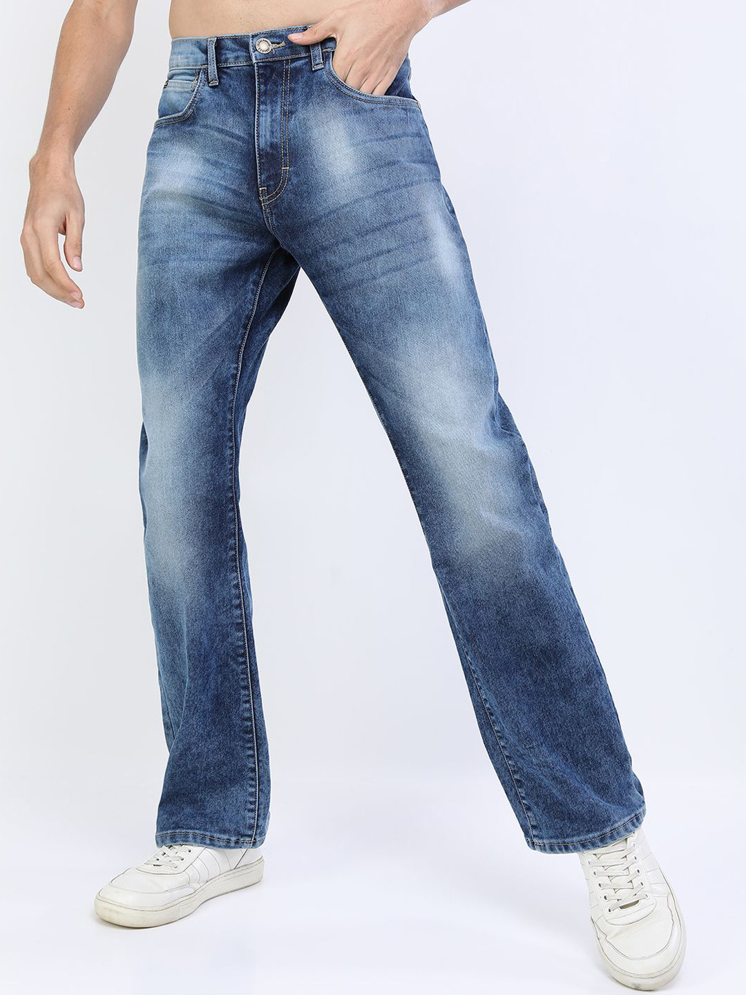 

HIGHLANDER Men Bootcut Mid-Rise Heavy Fade Stretchable Jeans, Blue
