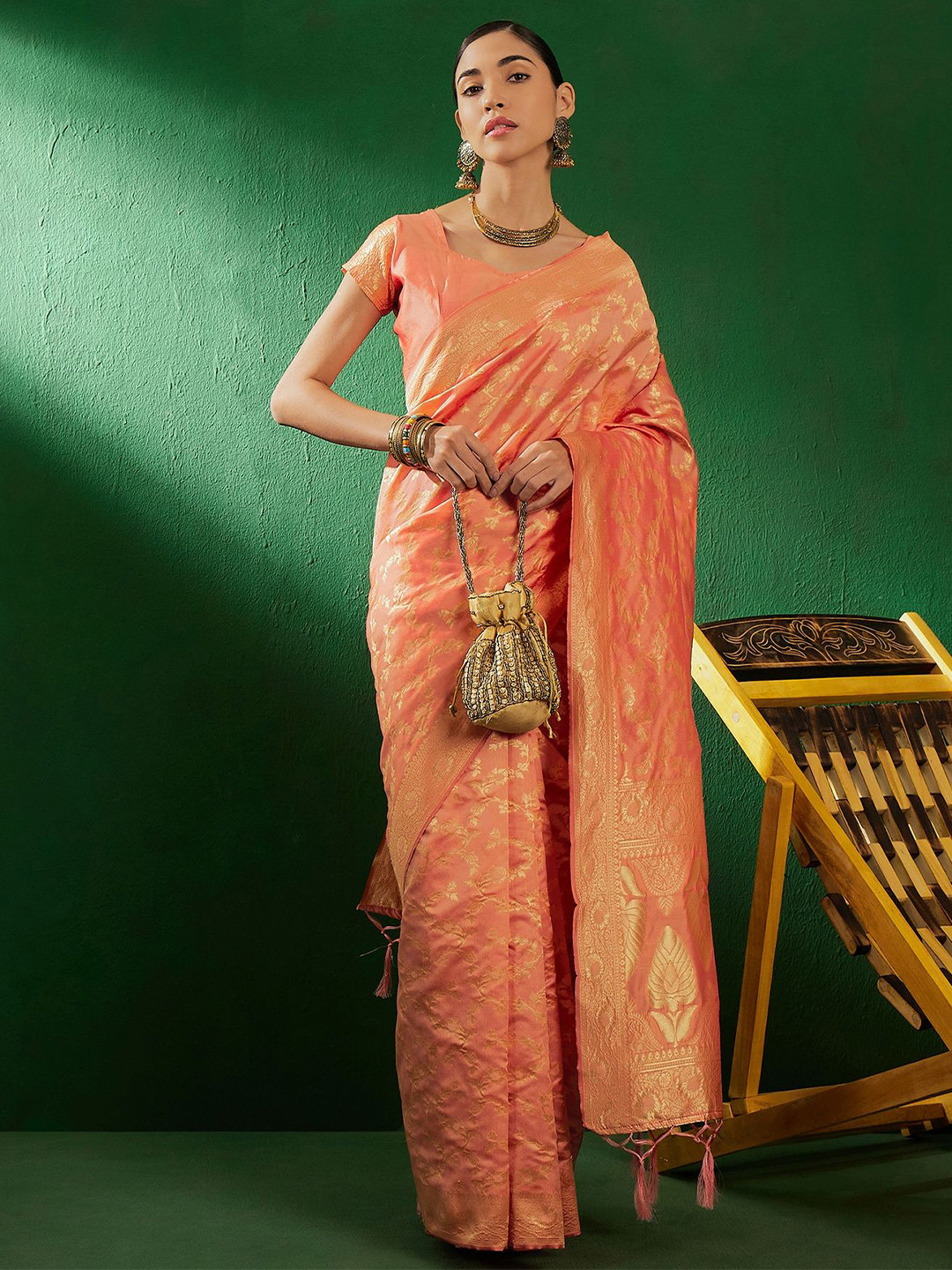 

SHADOW & SAINING Woven Design Zari Banarasi Saree, Peach