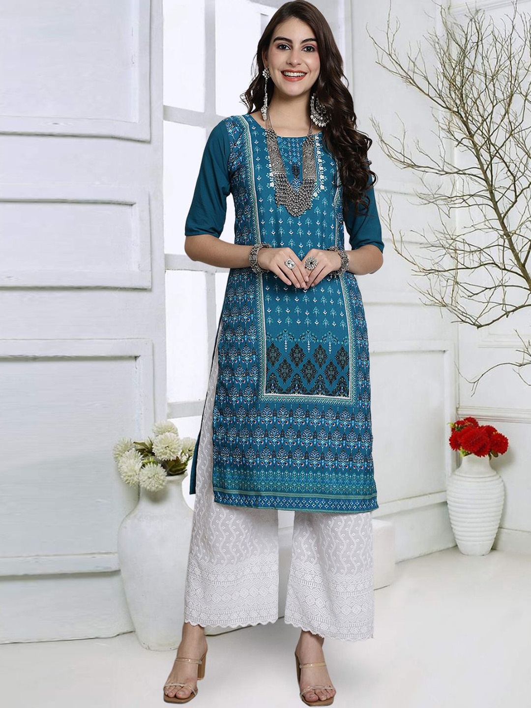 

7Threads Ethnic Motifs Printed Round Neck Straight Kurta, Blue