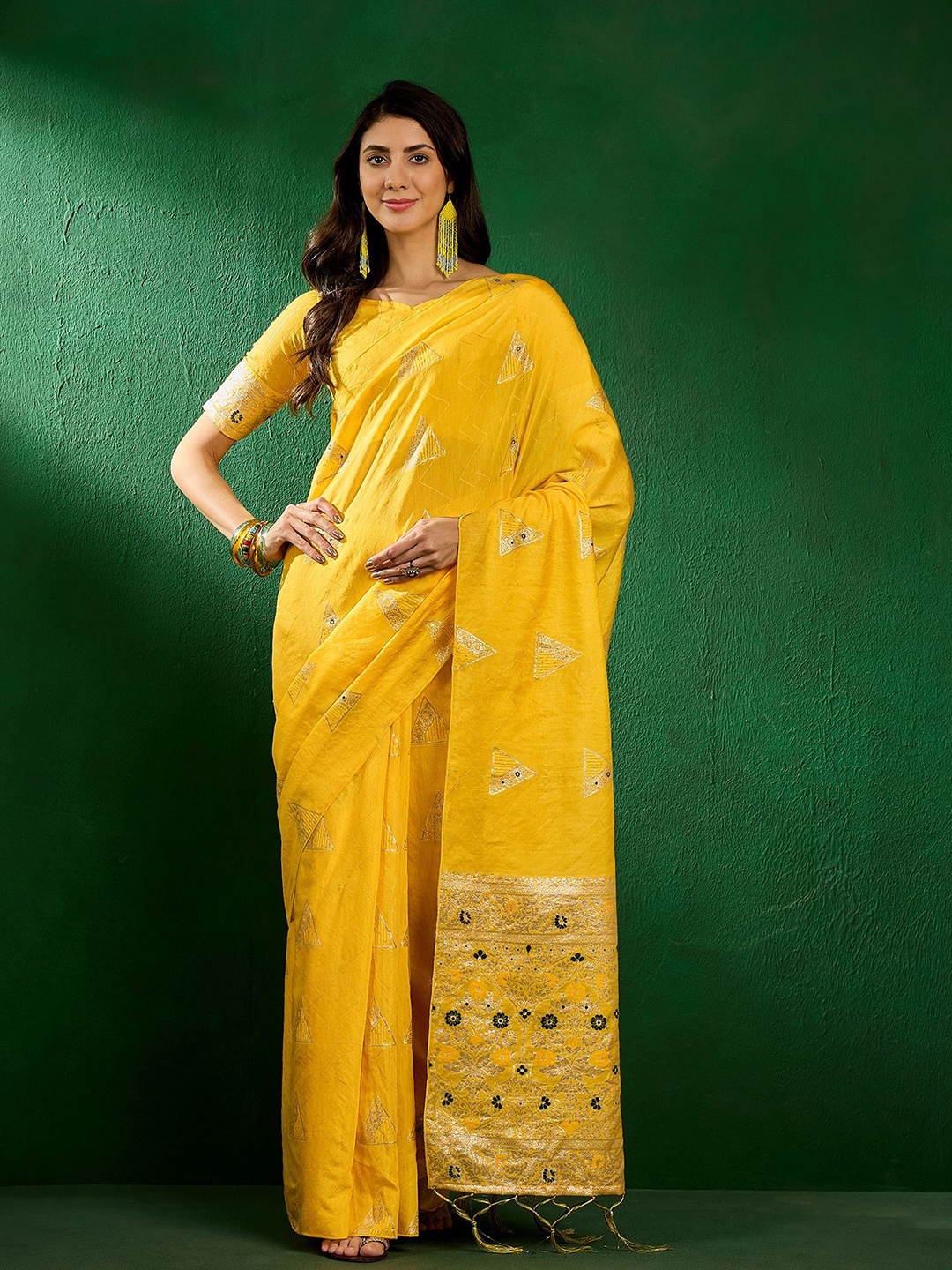 

SHADOW & SAINING Woven Design Zari Banarasi Saree, Mustard
