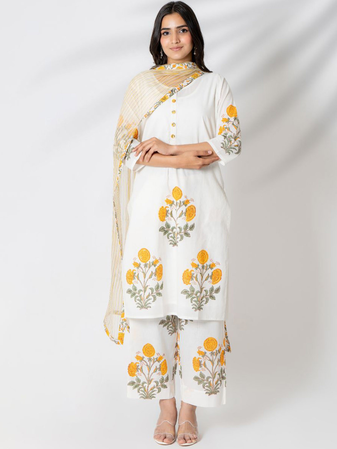 

Kameez by Pooja Kejriwal Floral Printed Pure Cotton Straight Kurta With Trousers & Dupatta, White