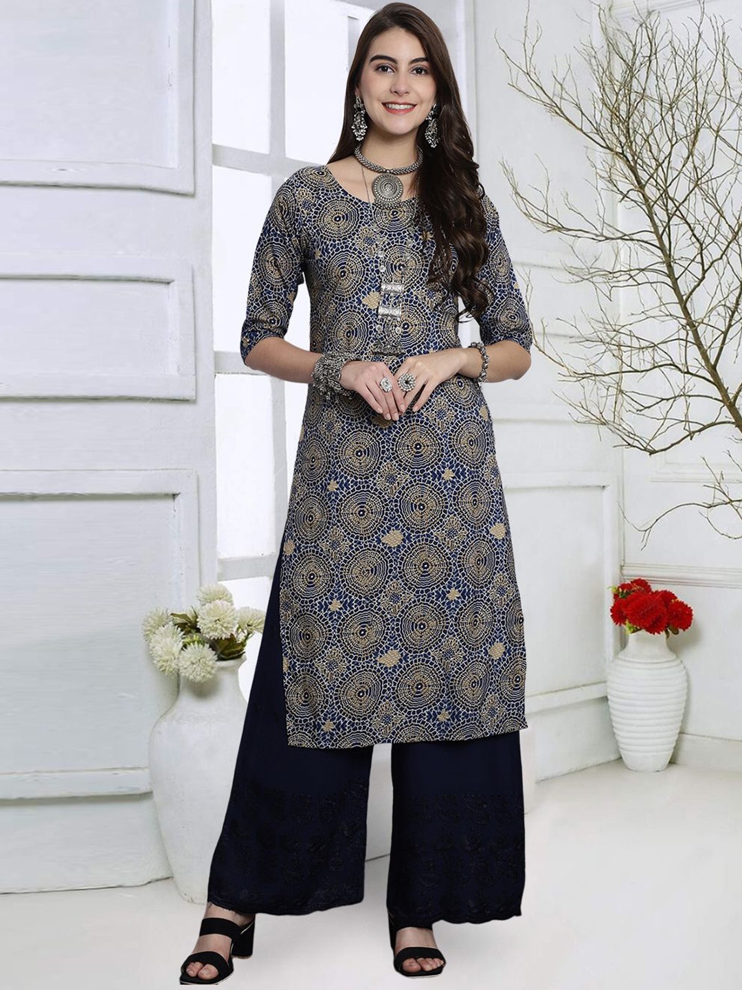 

7Threads Geometric Printed Round Neck Straight Kurta, Blue