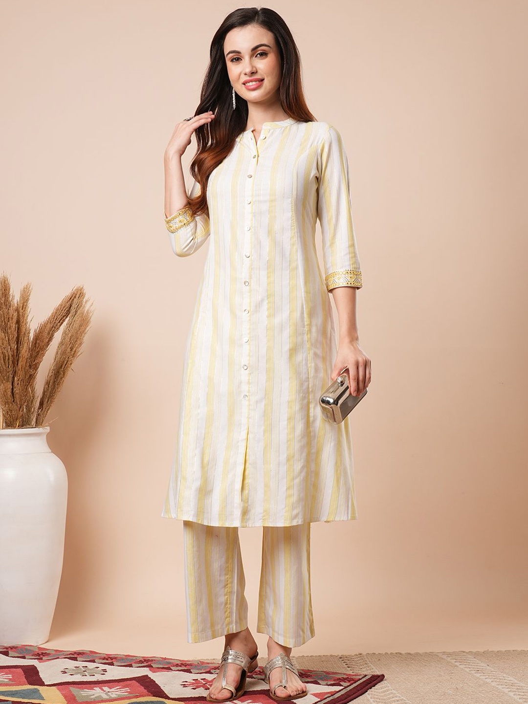

Globus Striped Regular Gotta Patti Pure Cotton Kurta with Trousers, Yellow