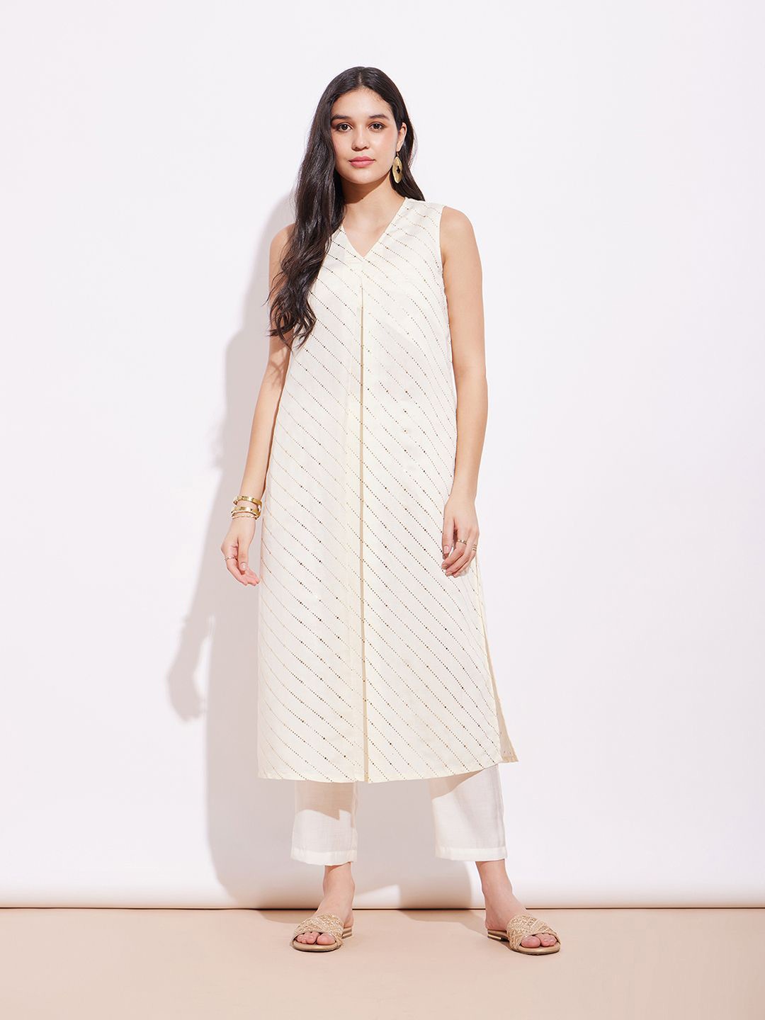

Pink Fort Striped V-Neck Straight Kurta with Trousers, Off white