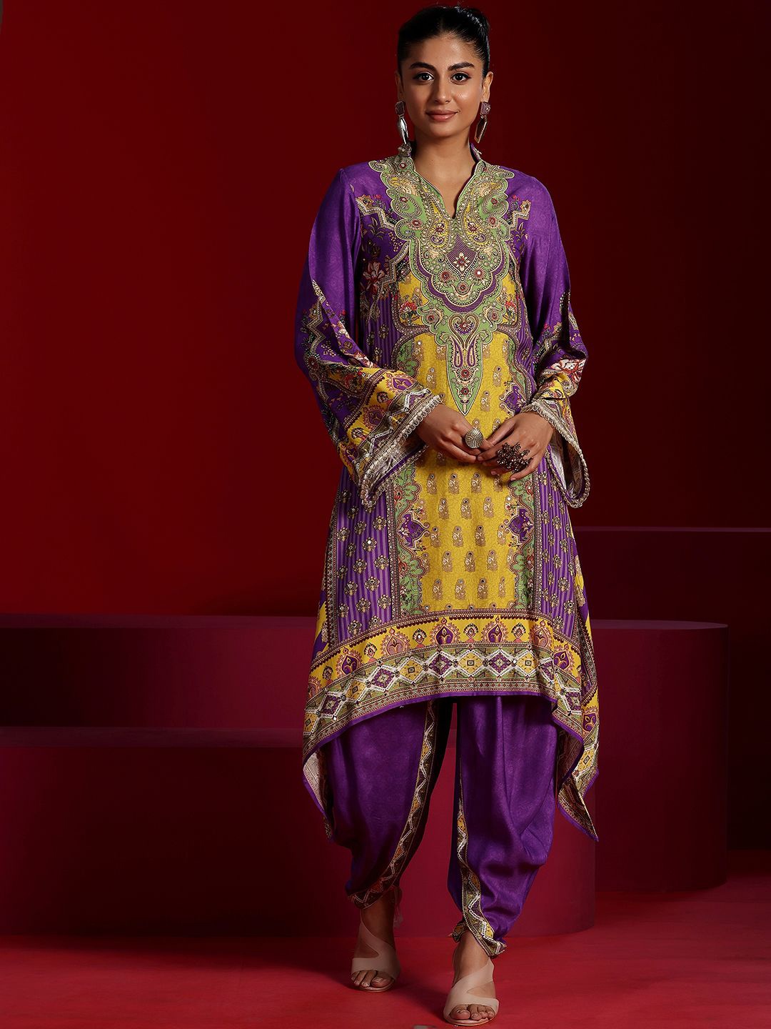 

Libas Art Ethnic Motifs Embellished V-Neck Sequinned Kaftan with Dhoti Pant, Purple