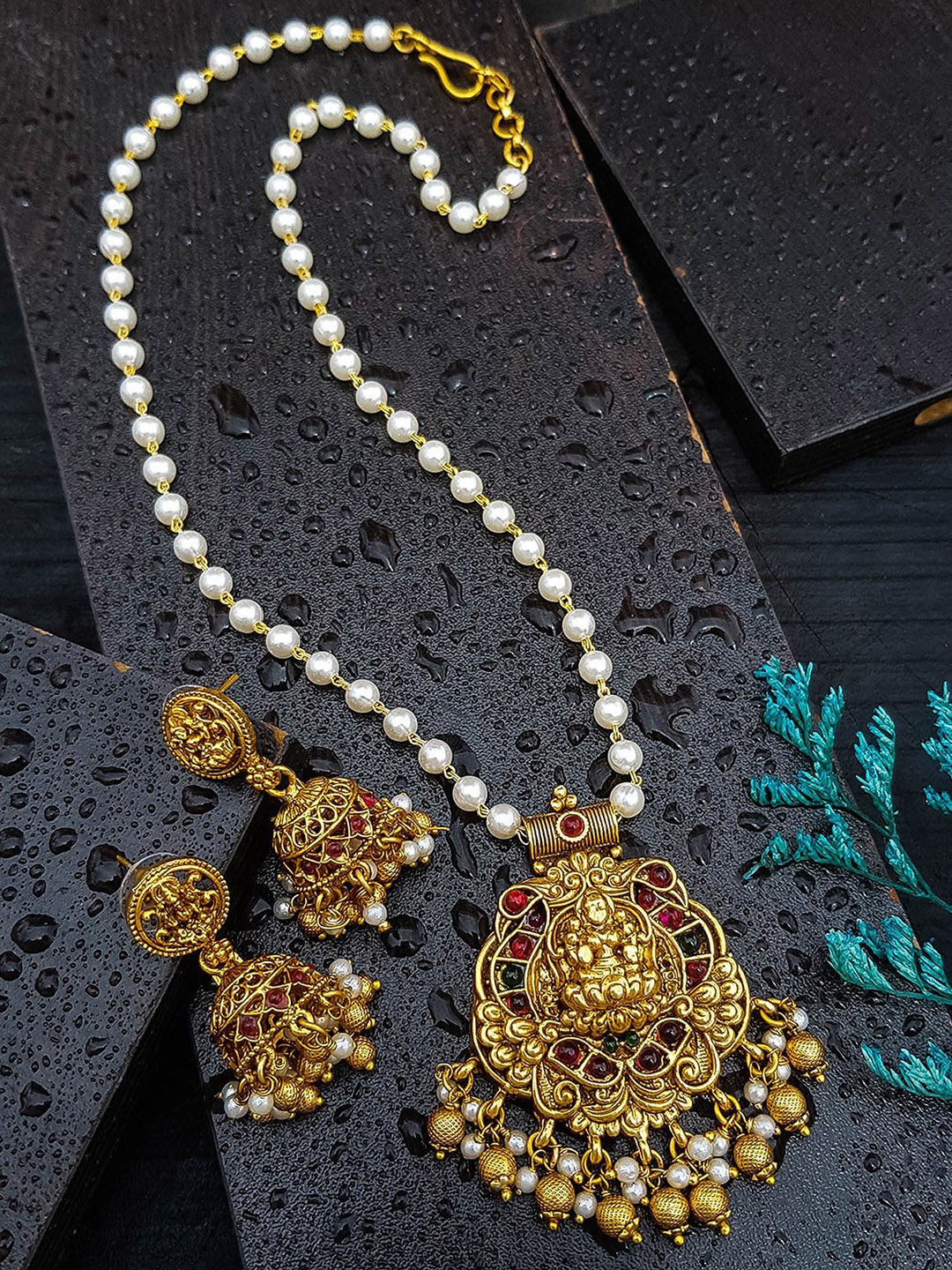

GRIIHAM Gold-Plated Cubic Zirconia Studded & Beaded Jewellery Set