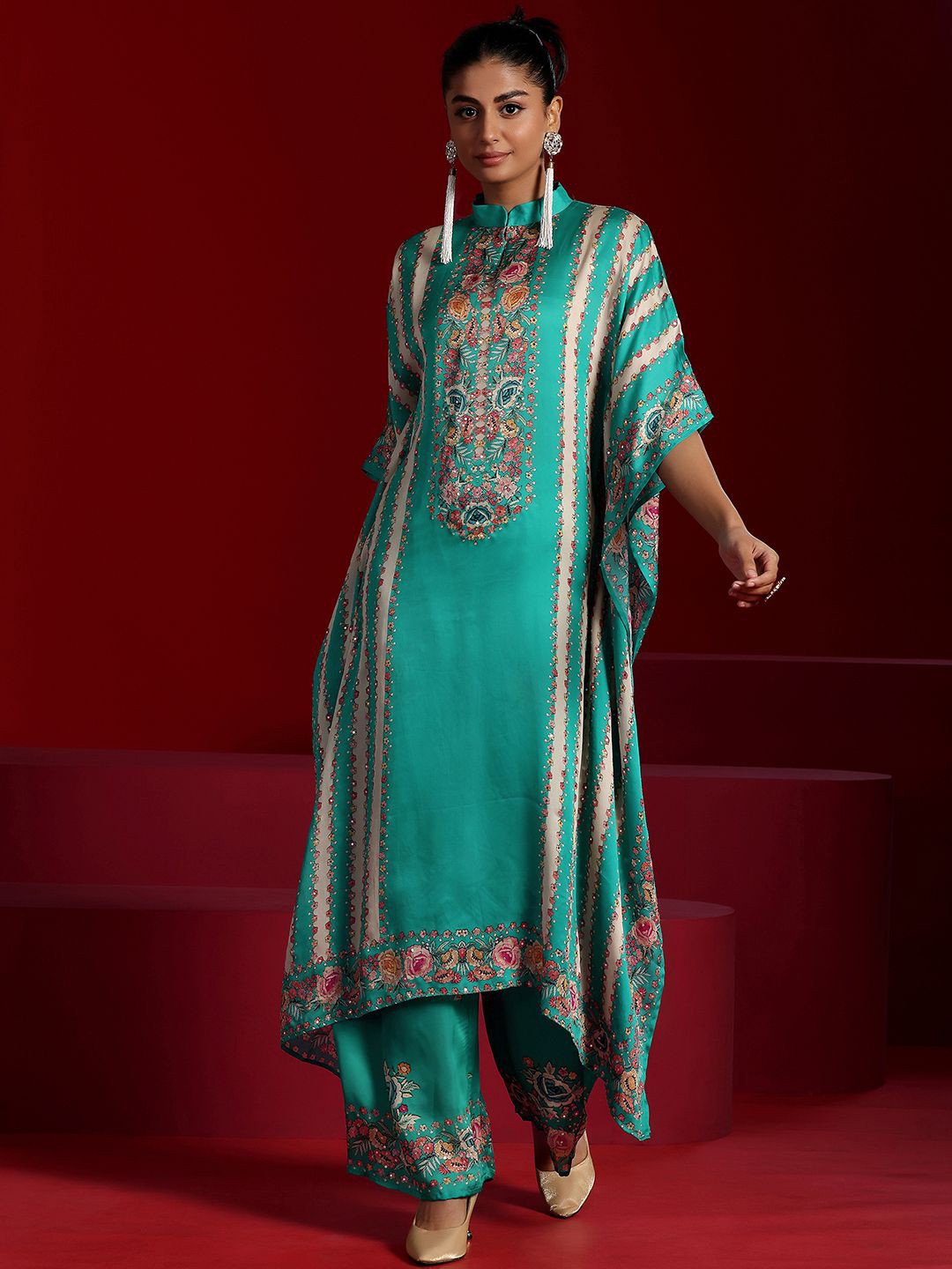 

Libas Art Women Floral Printed Regular Kaftan Kurta with Palazzos, Green