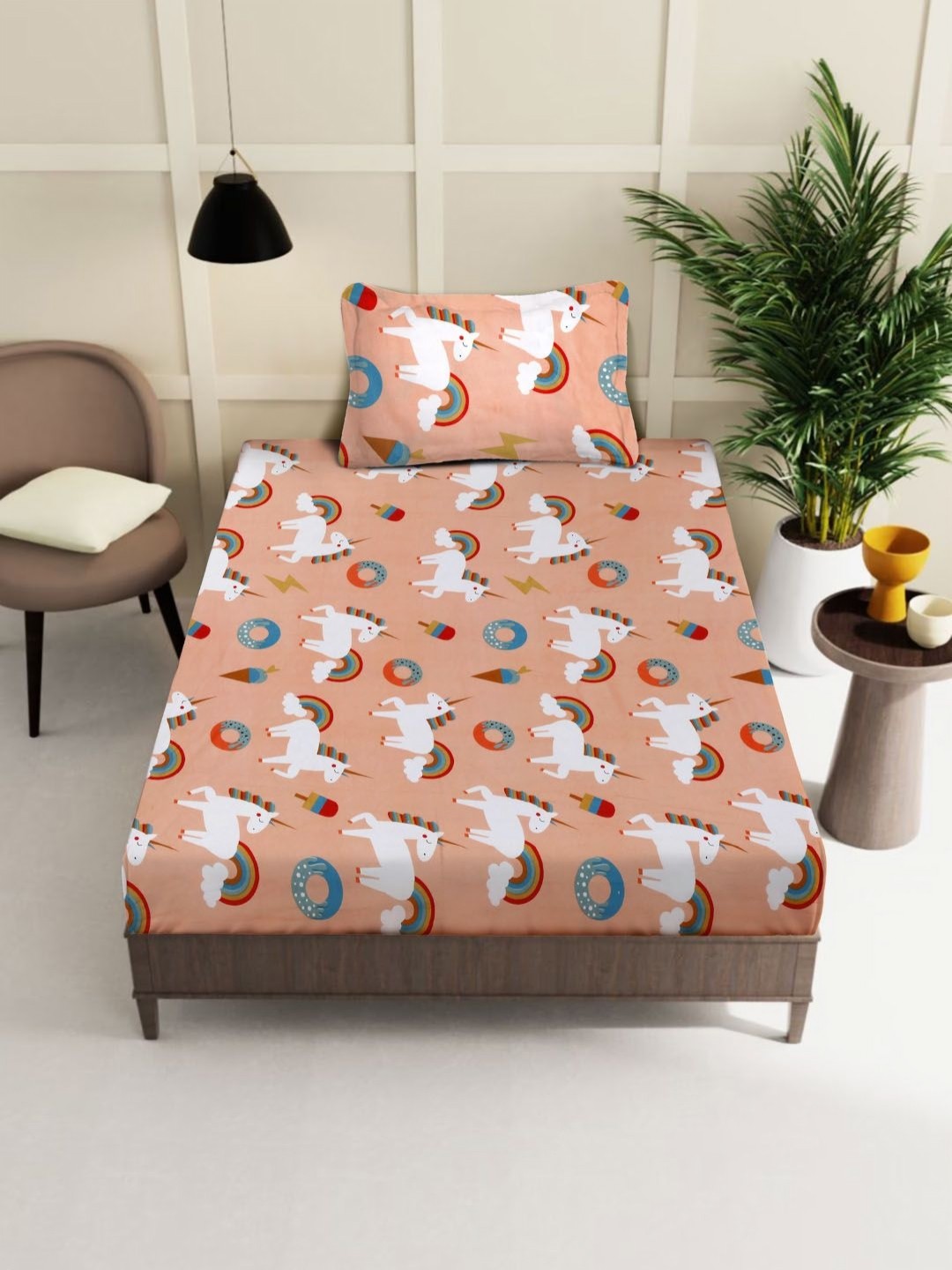 

KLOTTHE White & Orange-Coloured Printed 400 TC Pure Cotton Bedsheet With 1 Pillow Cover