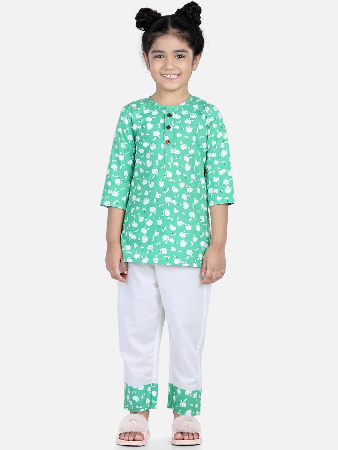 

LITTLE GINNIE Girls Printed Night suit, Green