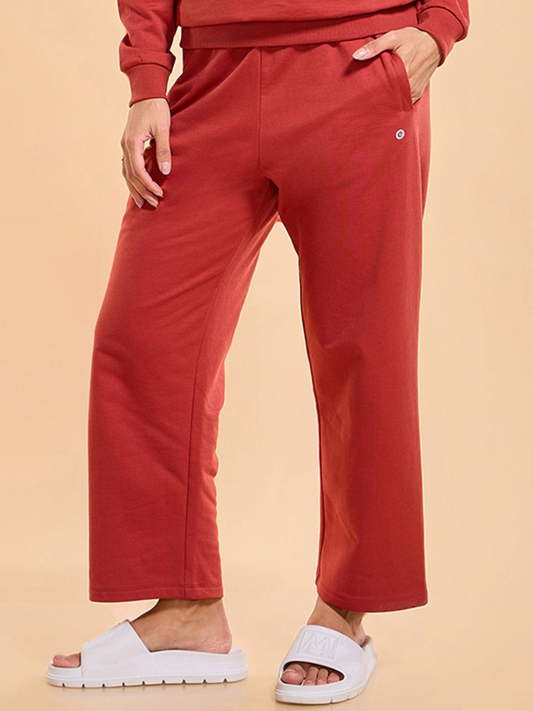 

Enamor Essentials Mid Rise Relaxed Fit Ankle Length Fur Back Cozy Pant-E405, Red
