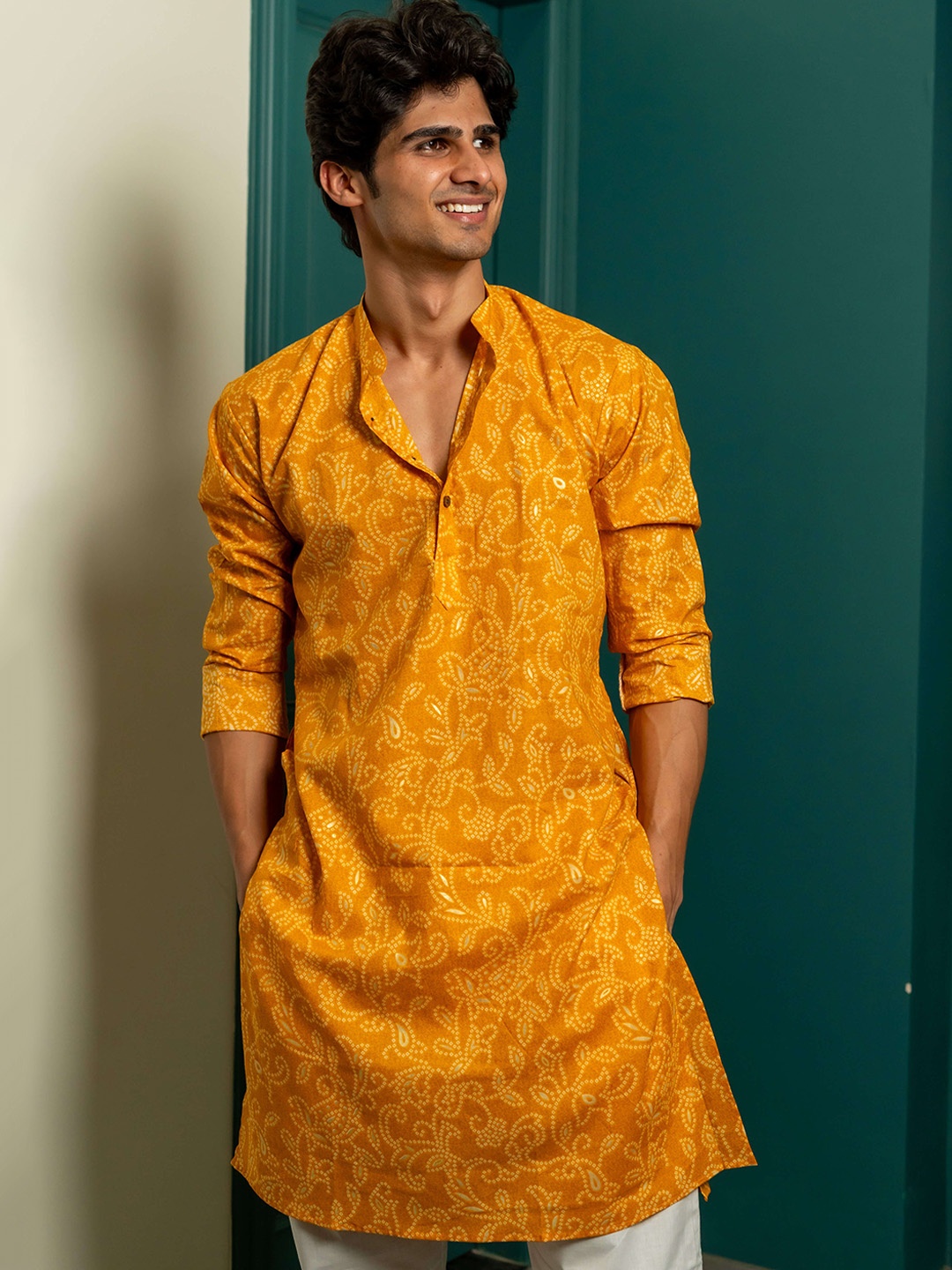 

Shasak Bandhani Printed Mandarin Collar Cotton Straight Kurta, Yellow