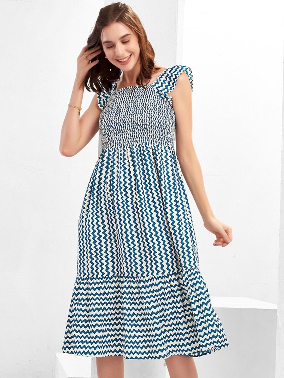 

Selvia Chevron Printed Crepe A-Line Dress, Blue