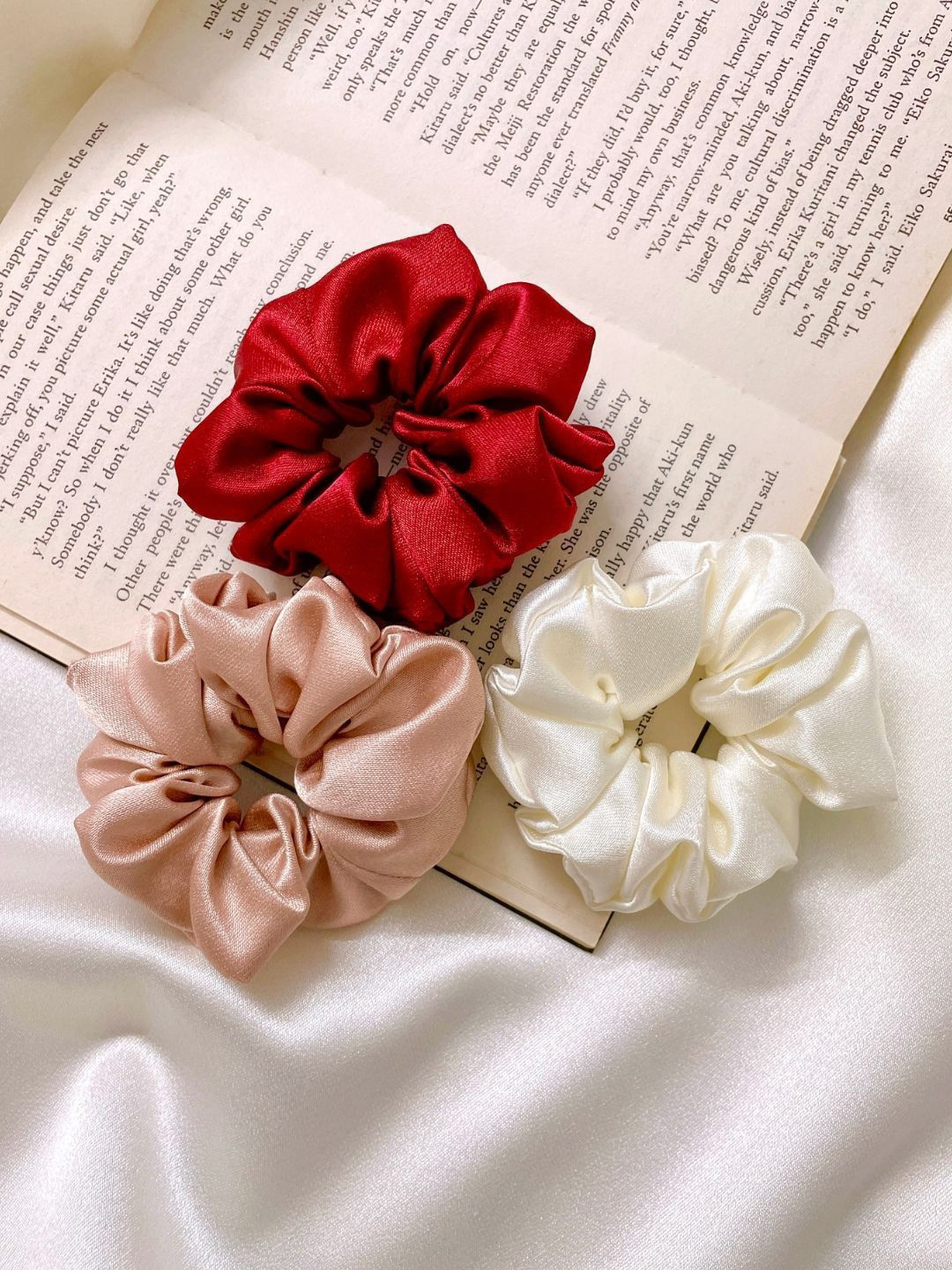 

Mueras Set of 3 Satin Silk Scrunchies, White