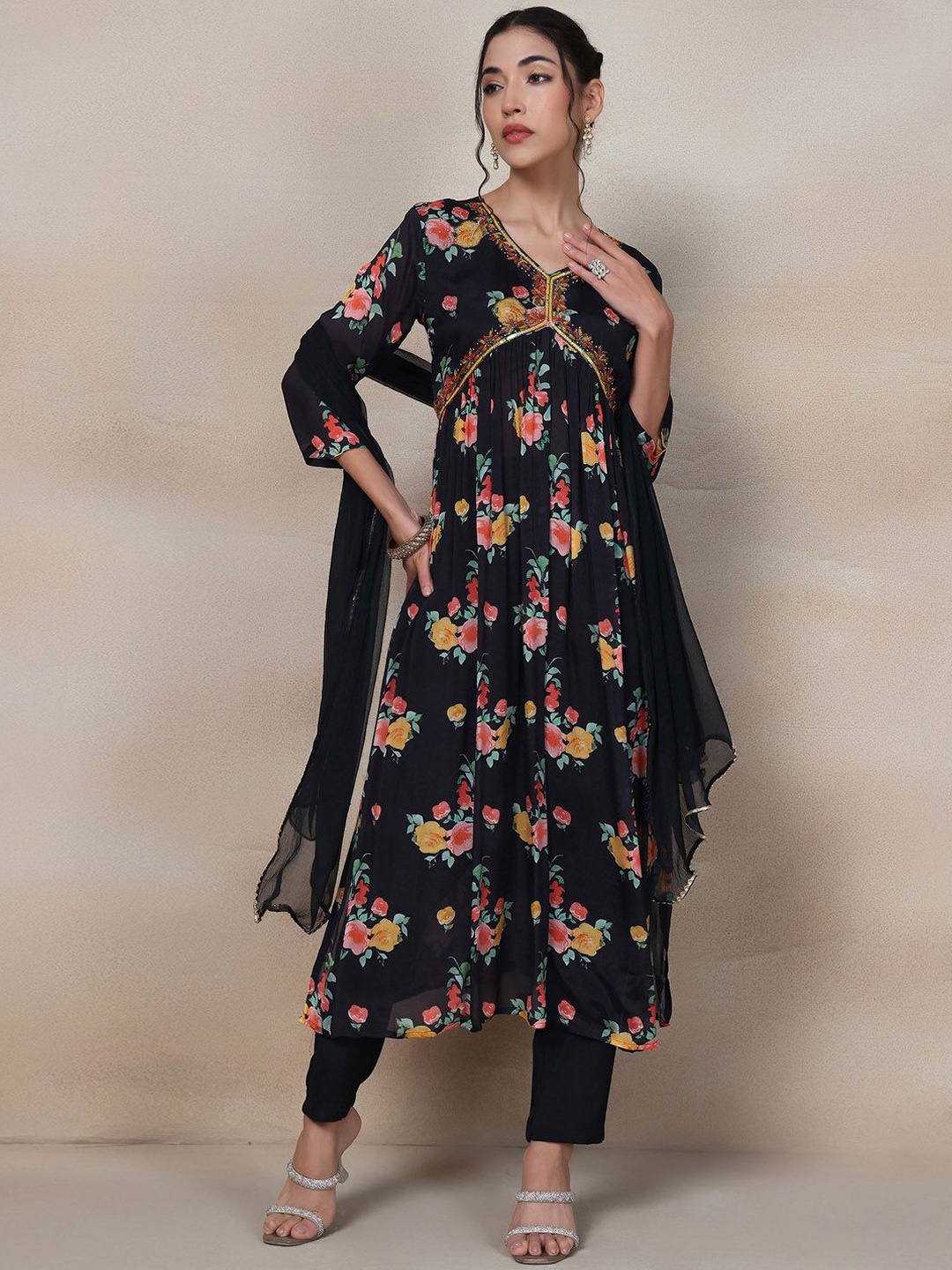 

Rang by Indya Women Floral Printed Regular Kurta with Trousers & With Dupatta, Black