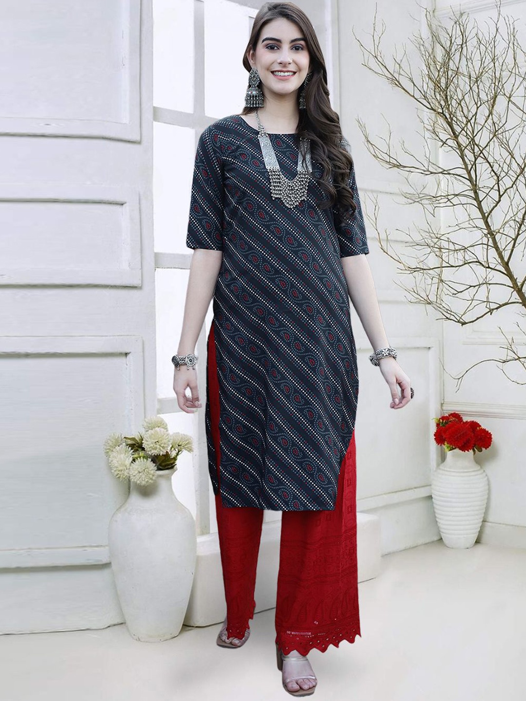 

7Threads Geometric Printed Round Neck Straight Kurta, Black