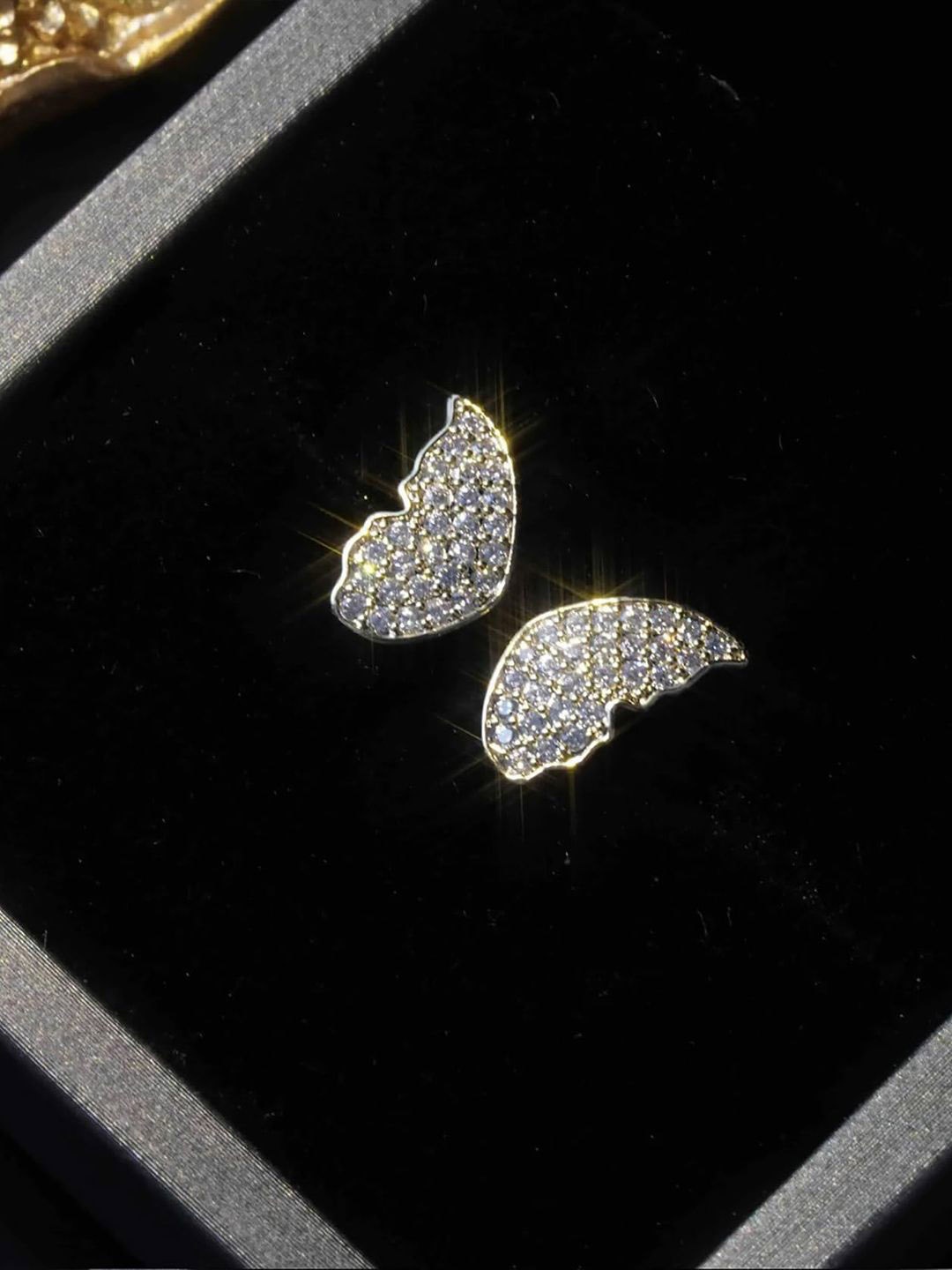 

KRENOZ Gold-Plated Stainless Steel Rhinestone Stone-Studded Butterfly Studs