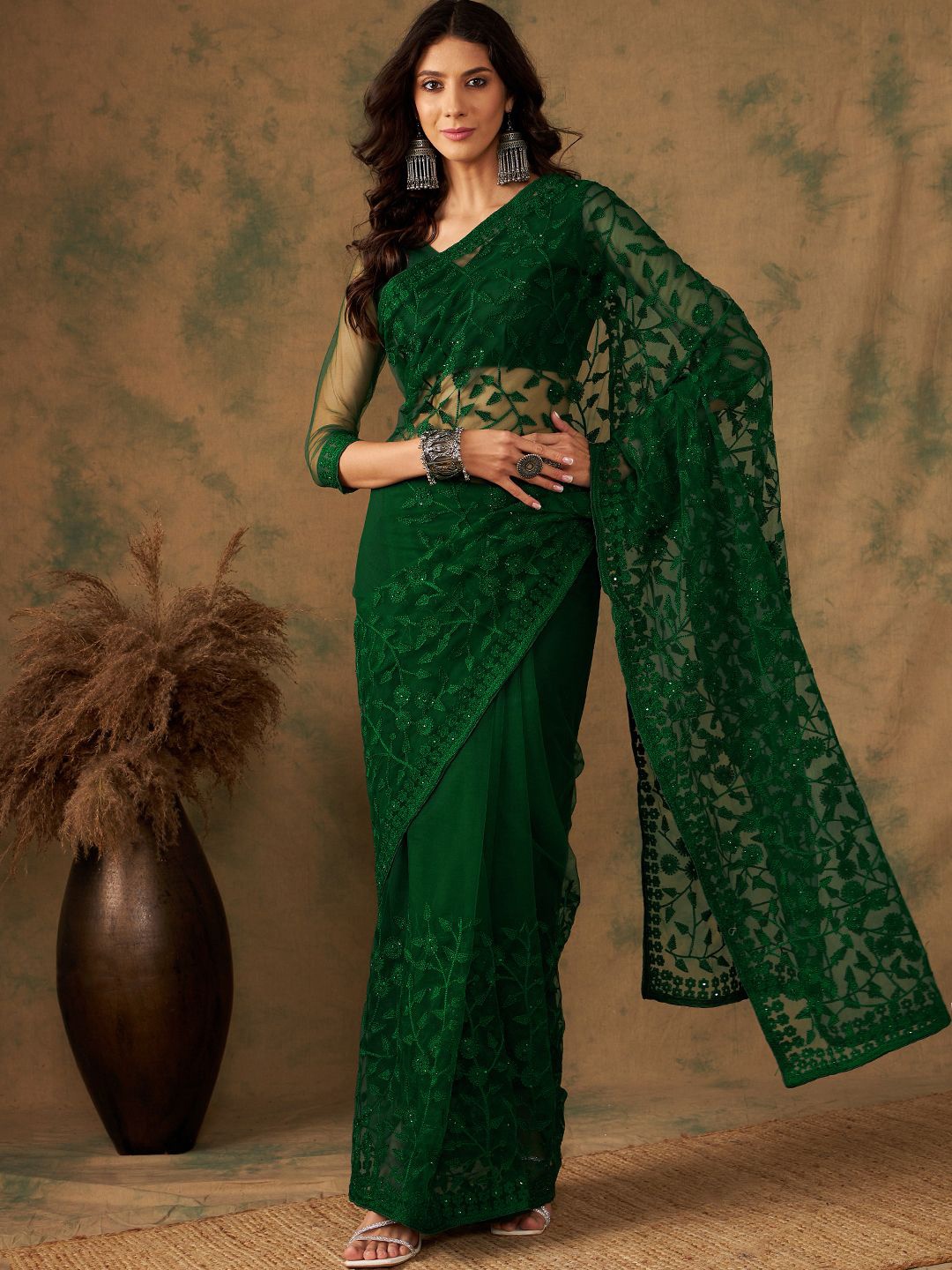 

SHADOW & SAINING Embellished Embroidered Net Saree, Green