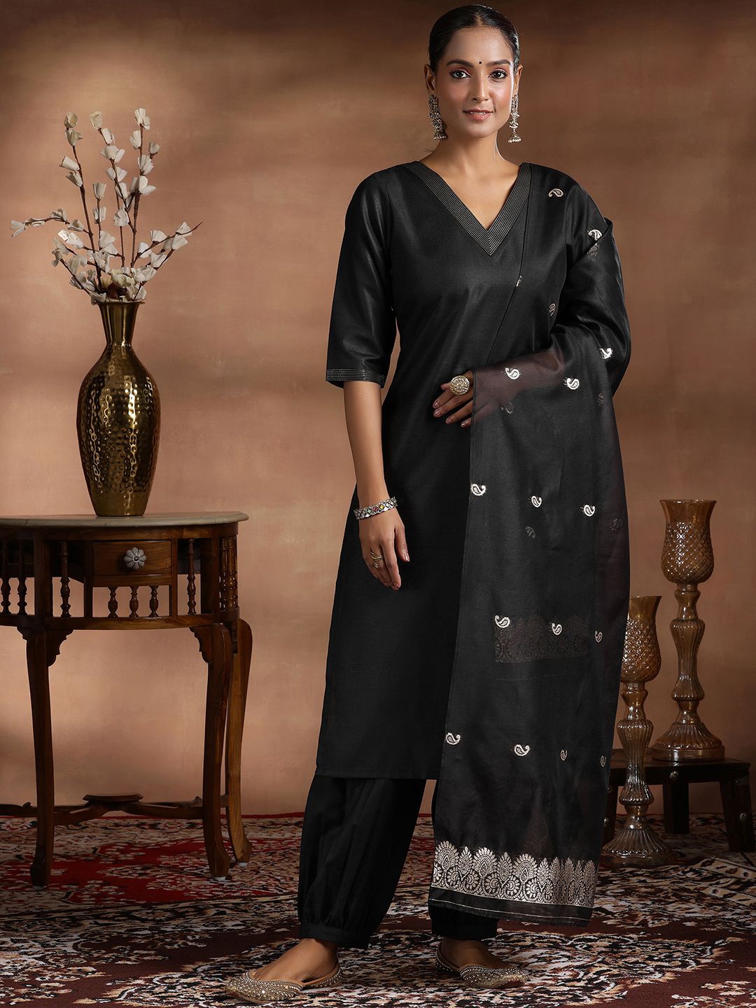 

Libas V-Neck Straight Kurta with Salwar & With Dupatta, Black