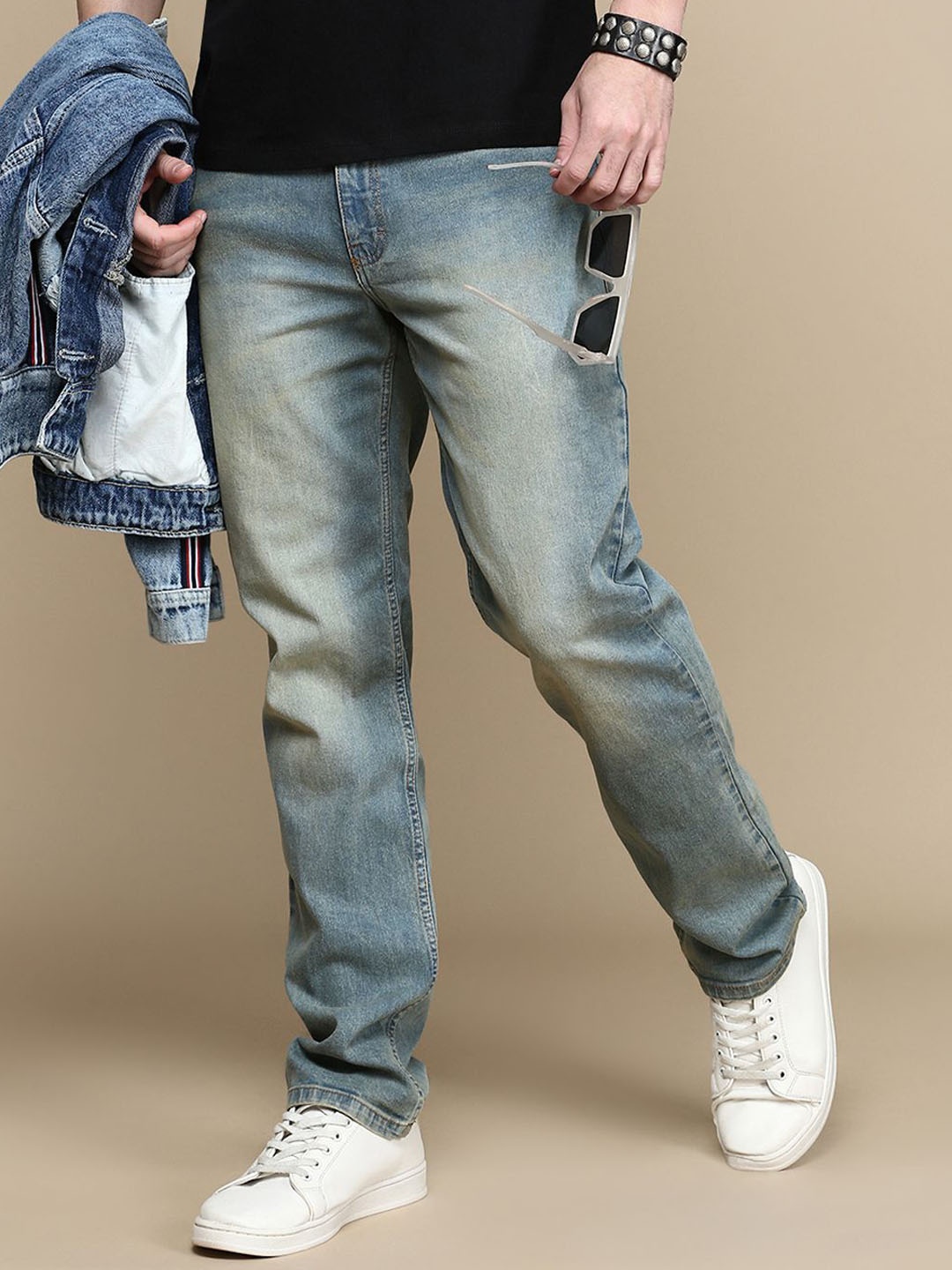 

The Roadster Lifestyle Co Men Mid-Rise Heavy Fade Regular Fit Jeans, Blue