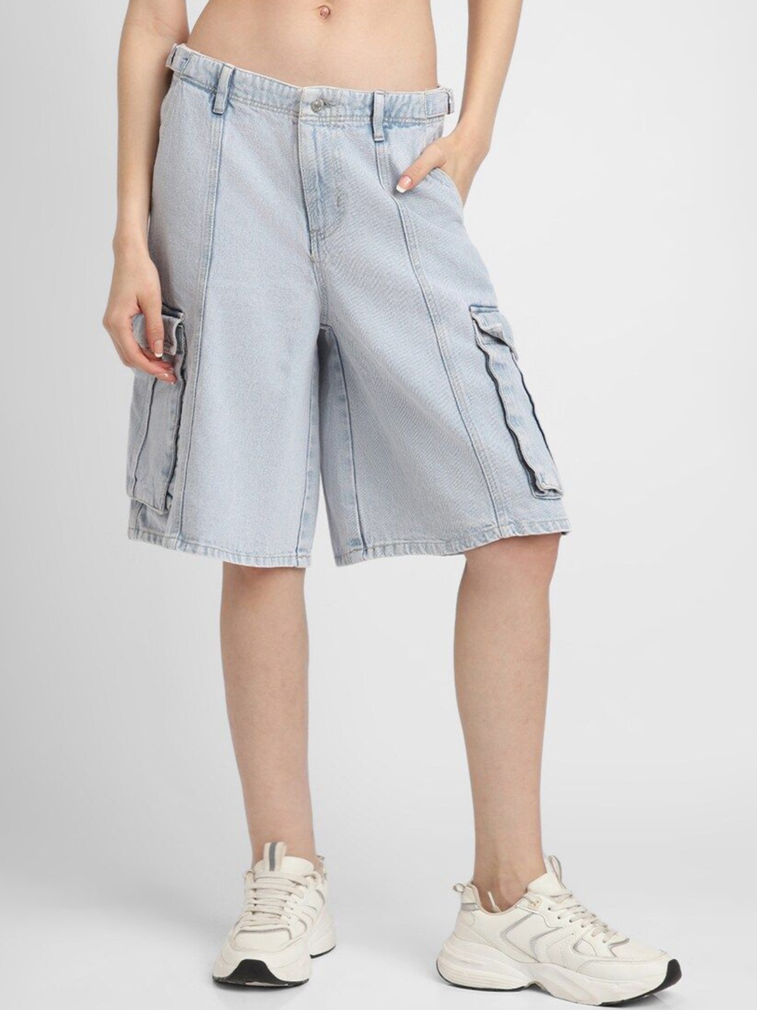 

FOREVER 21 Solid Women Cargo Shorts, Blue