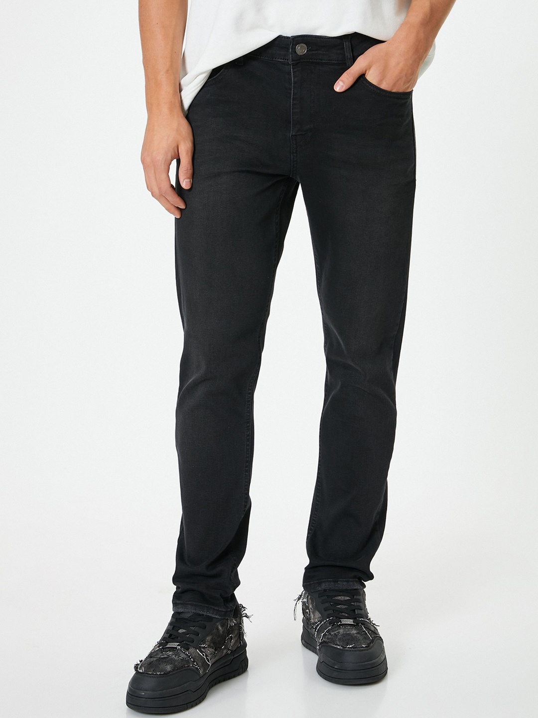 

Koton Men Slim Fit Mid Rise Jeans, Black
