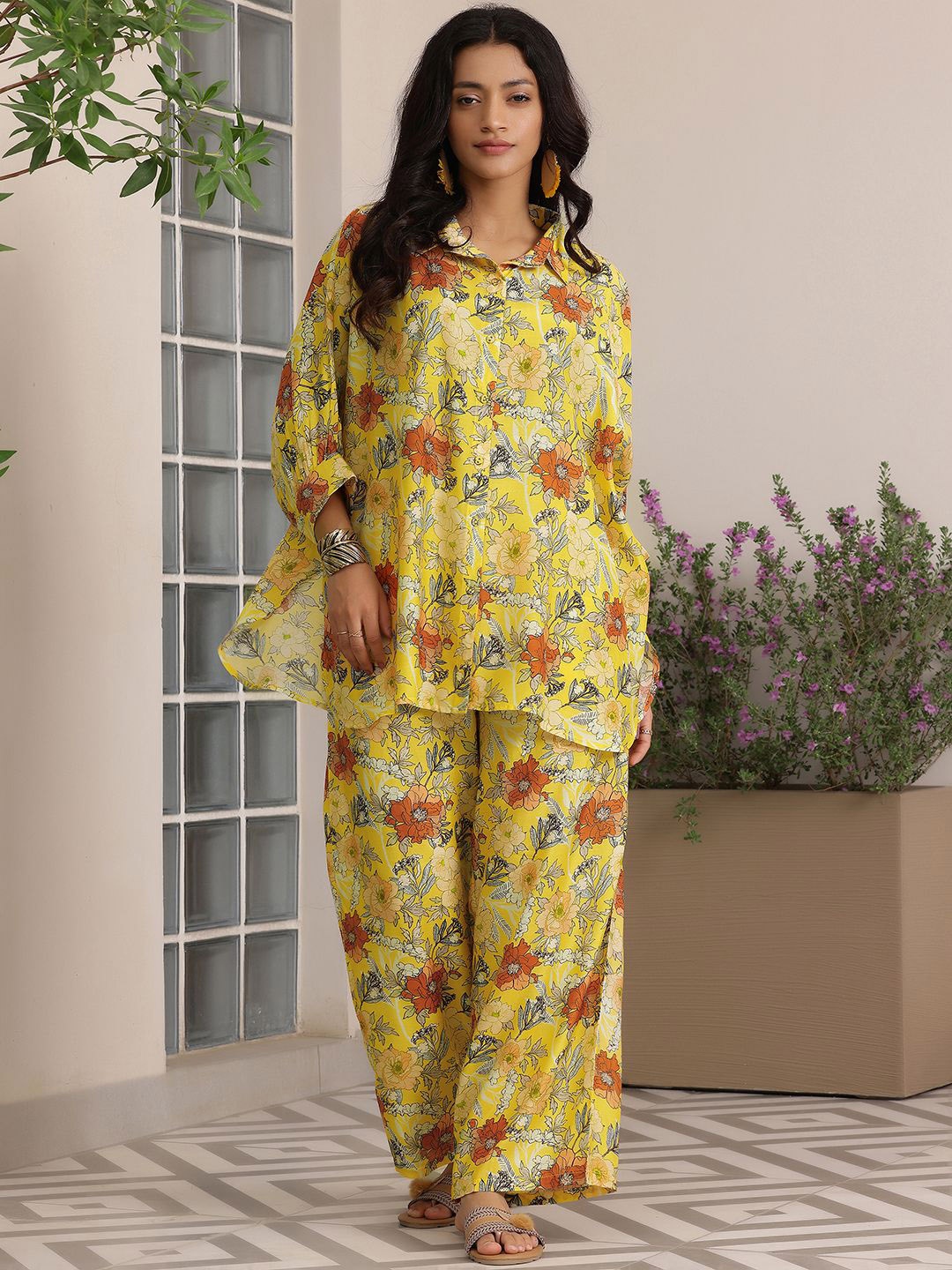 

Libas Floral Printed Kimono Sleeves Shirt With Palazzos, Yellow