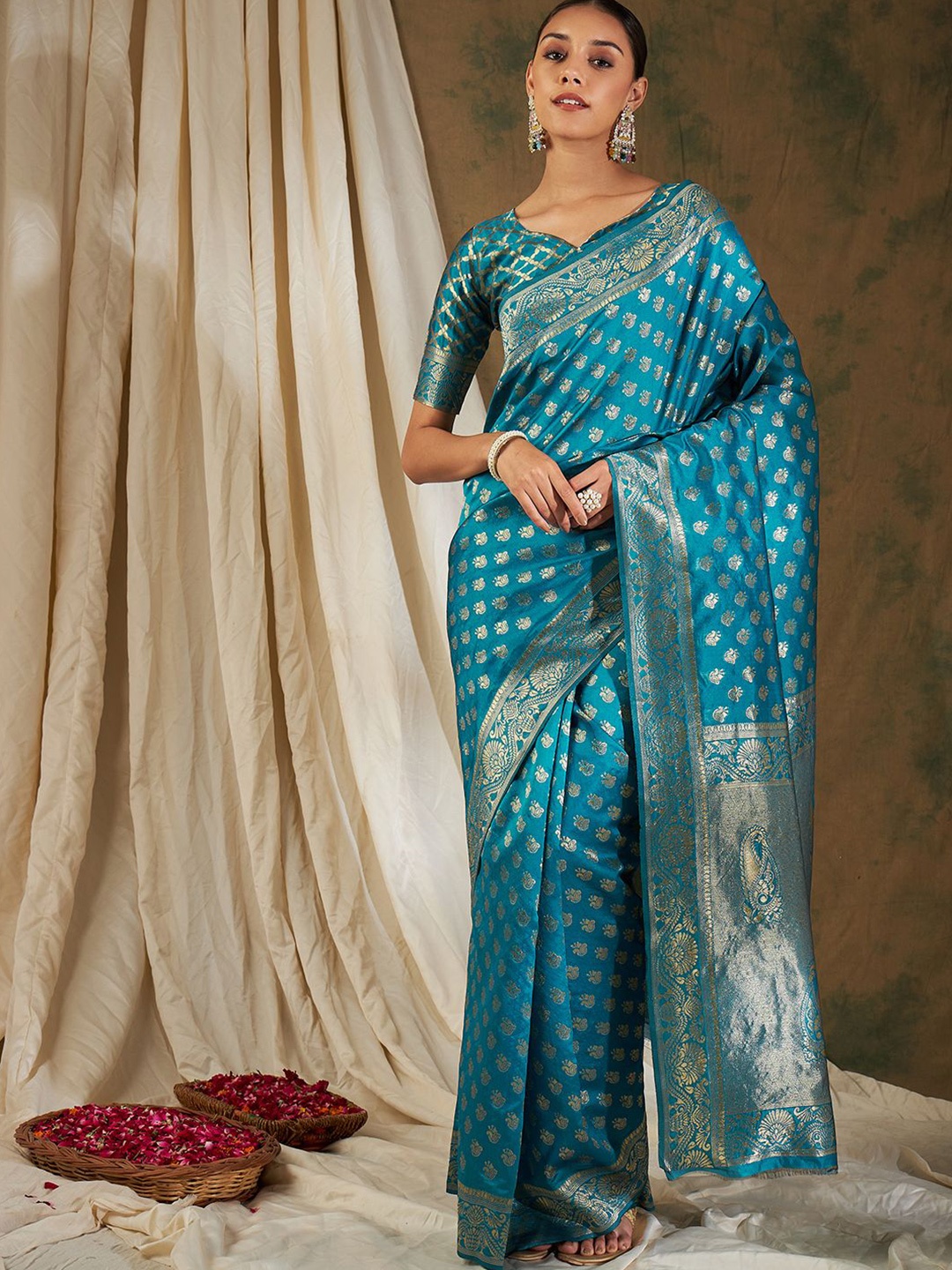 

SHADOW & SAINING Woven Design Zari Silk Blend Banarasi Saree, Teal