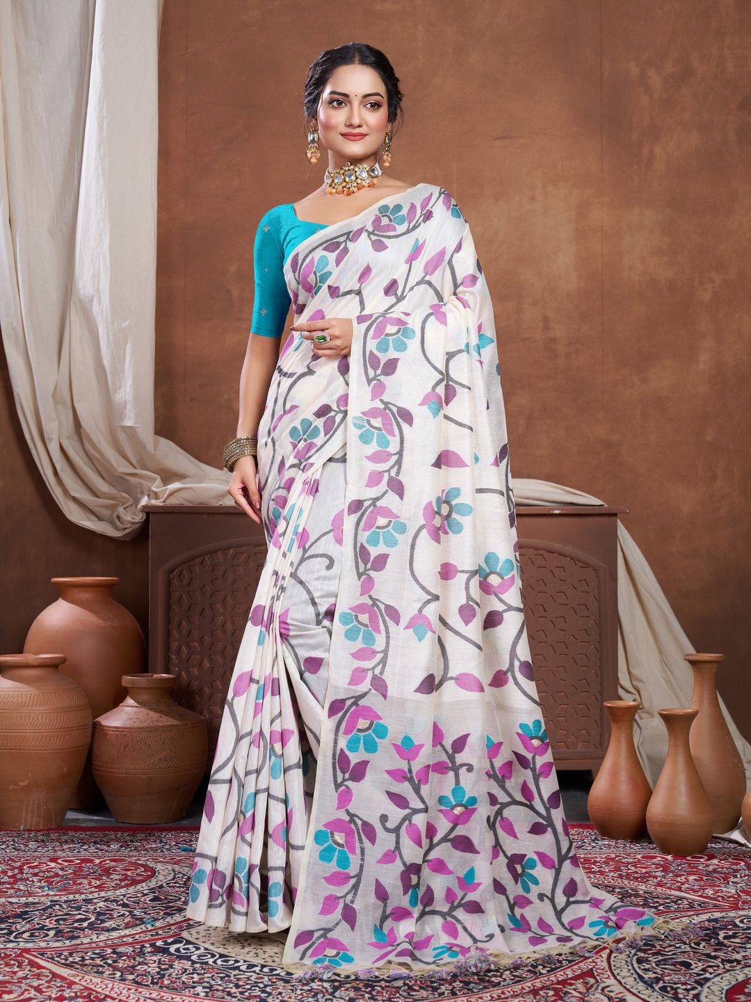 

GAJARAI Floral Pure Cotton Jamdani Saree, Magenta