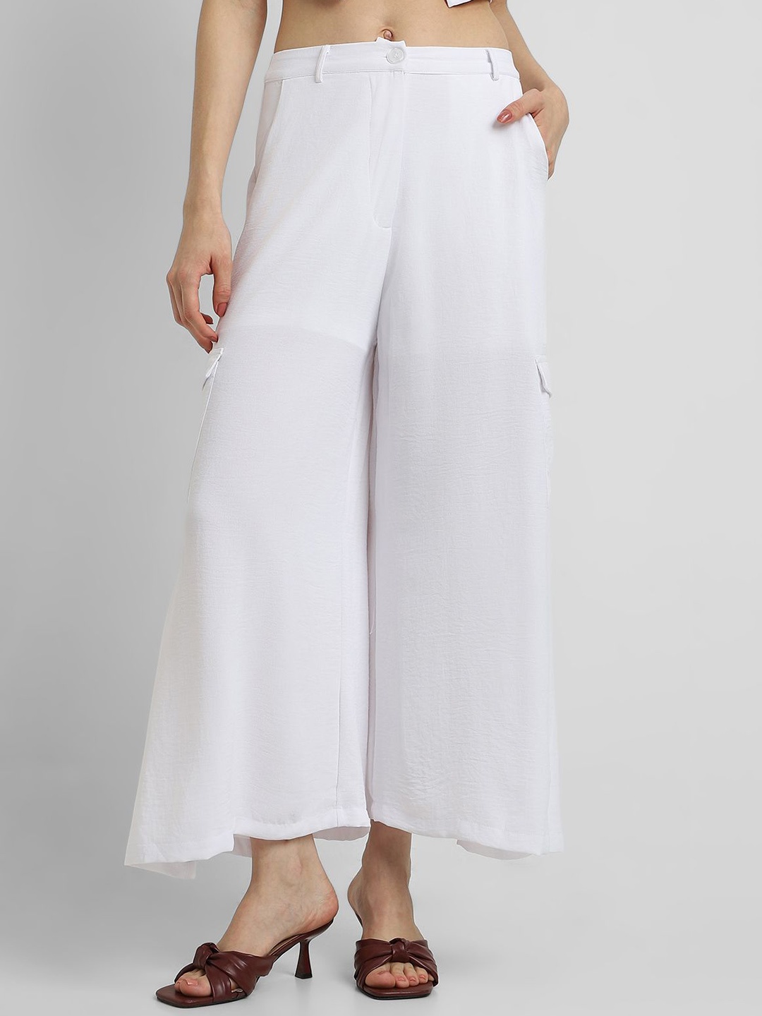 

FOREVER 21 Women Flared Mid-Rise Cotton Cargo Trousers, White