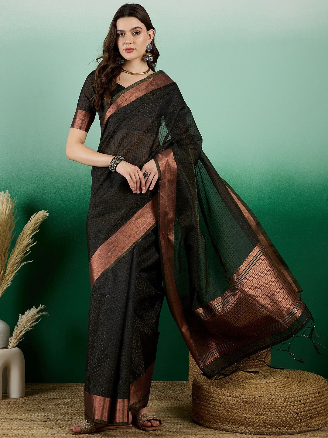 

SHADOW & SAINING Woven Design Zari Organza Banarasi Saree, Black