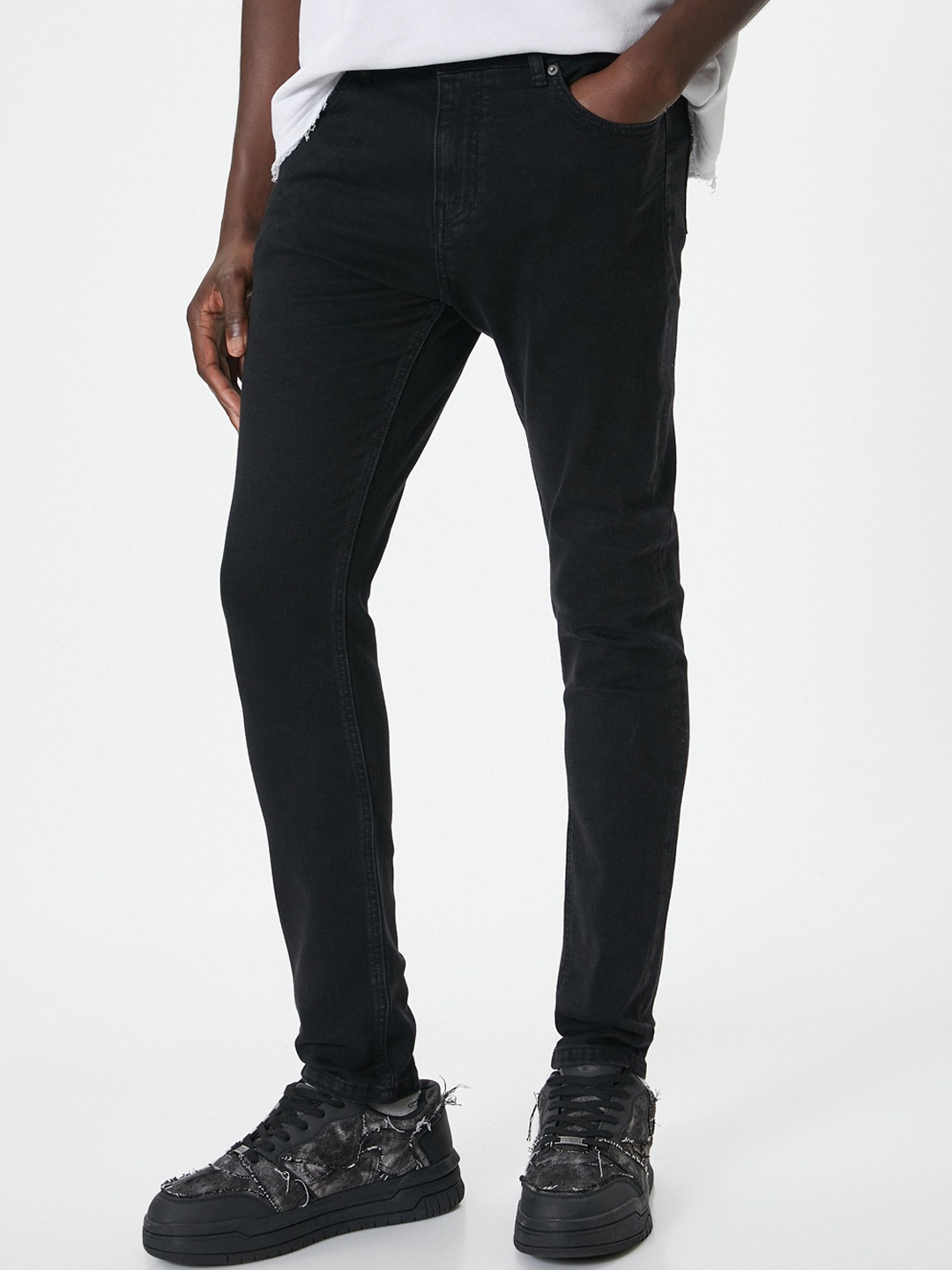 

Koton Men Skinny Fit Low-Rise Jeans, Black