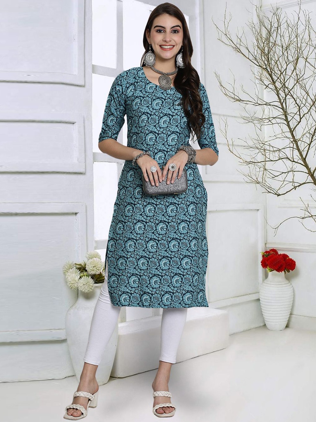 

7Threads Floral Printed Round Neck Straight Kurta, Blue